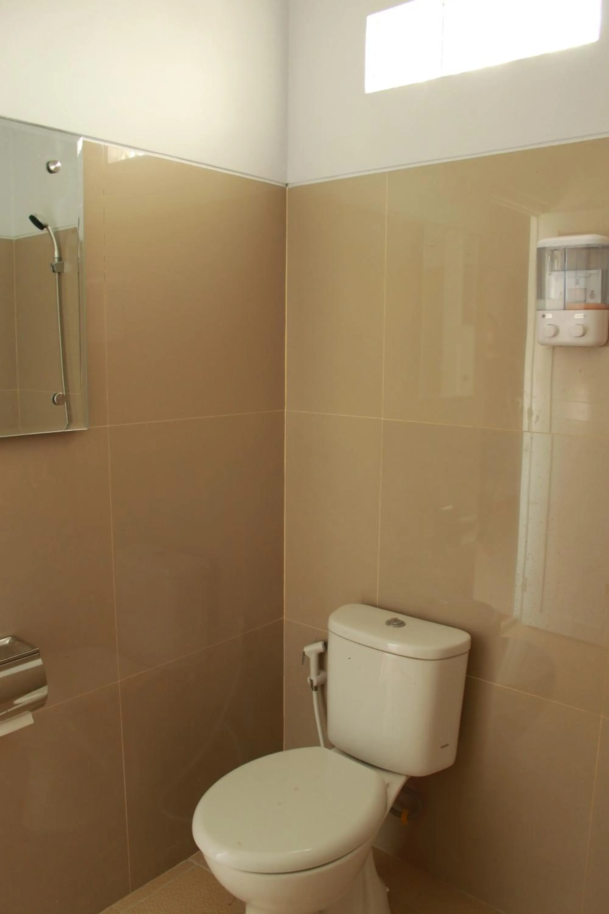 Toilet in Aluky Hotel