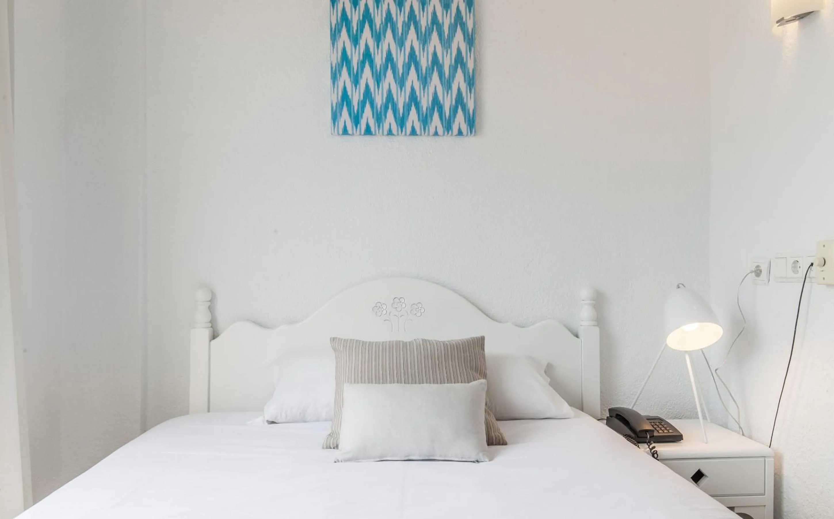 Photo of the whole room, Bed in BLUESEA Costa Verde