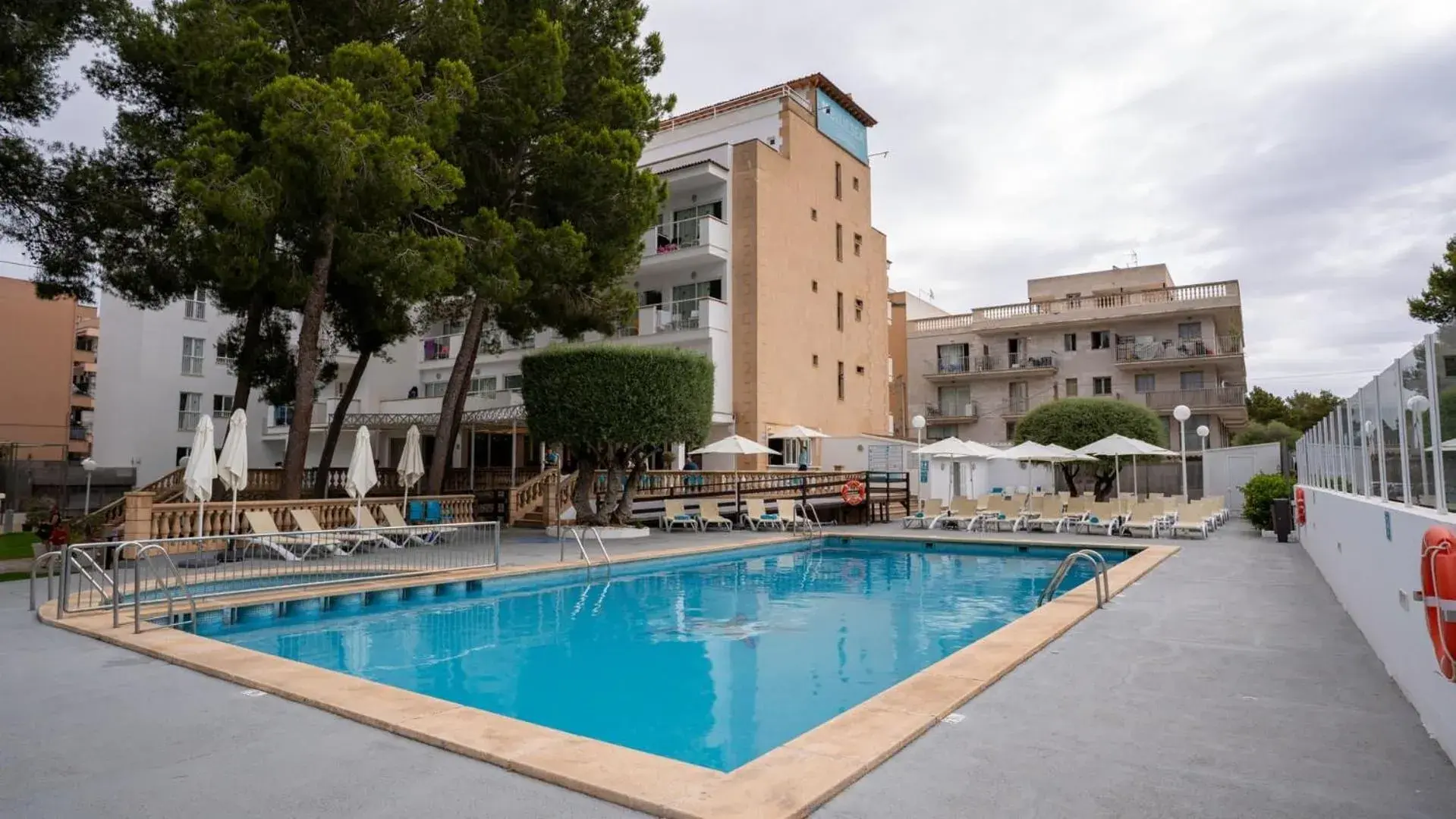 Swimming pool in BLUESEA Costa Verde Swimming pool in BLUESEA Costa Verde