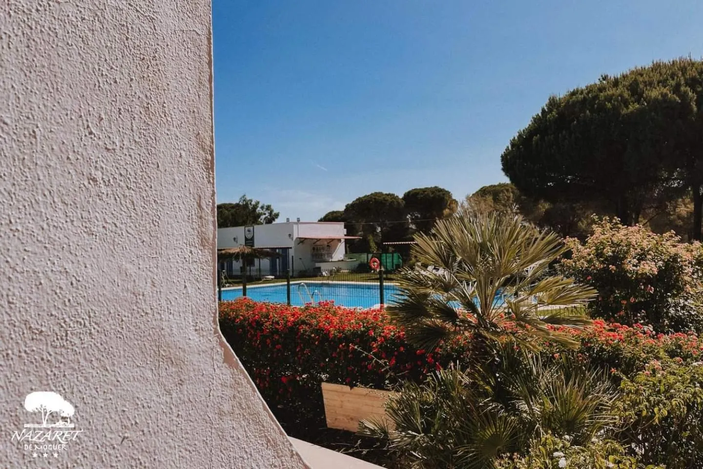 Swimming pool in Complejo Turístico Rural Nazaret De Moguer