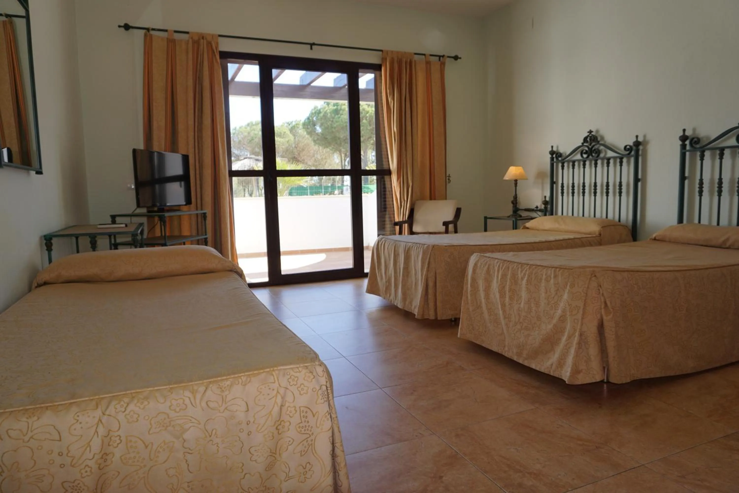 Photo of the whole room, Bed in Complejo Turístico Rural Nazaret De Moguer