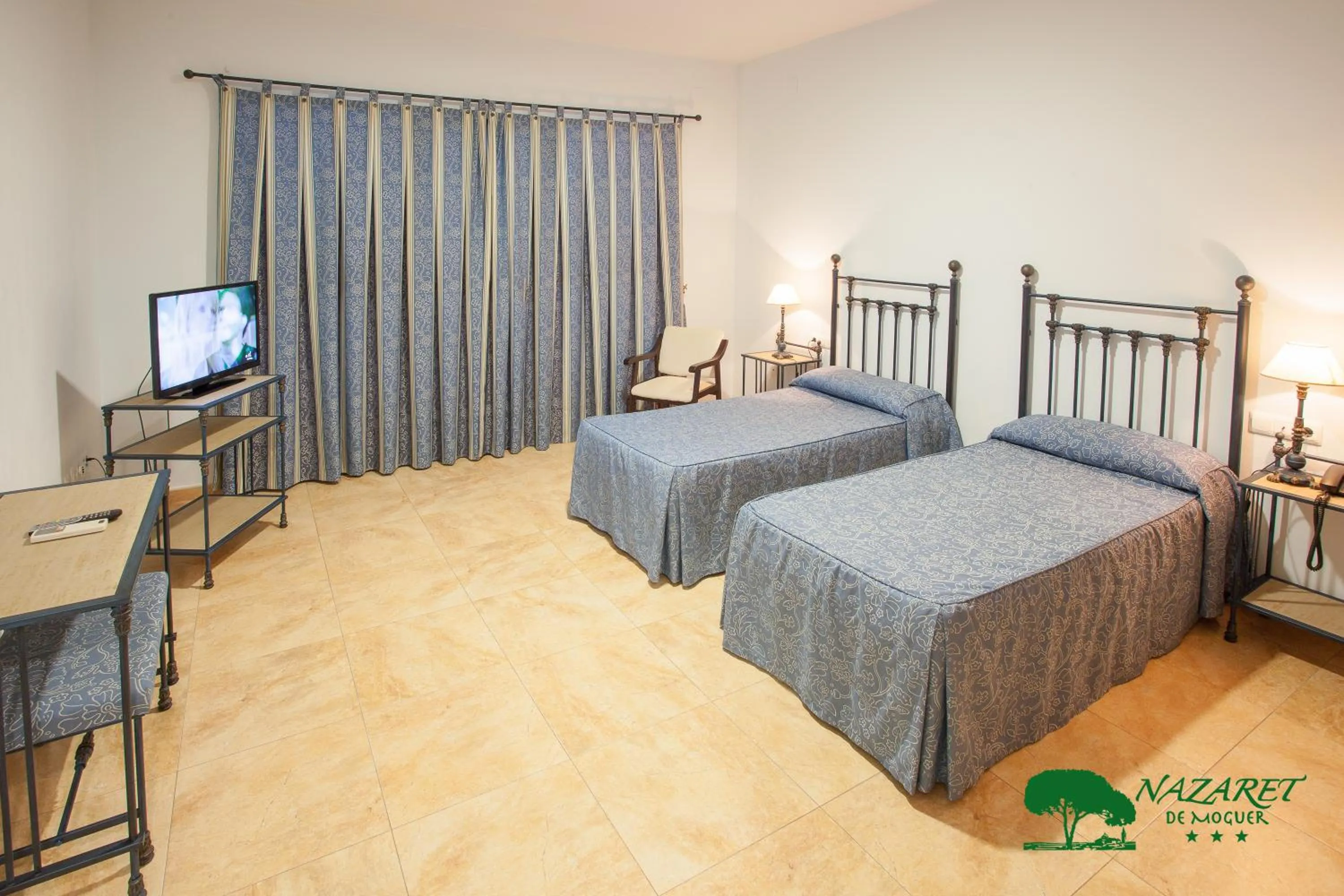 Decorative detail, Bed in Complejo Turístico Rural Nazaret De Moguer