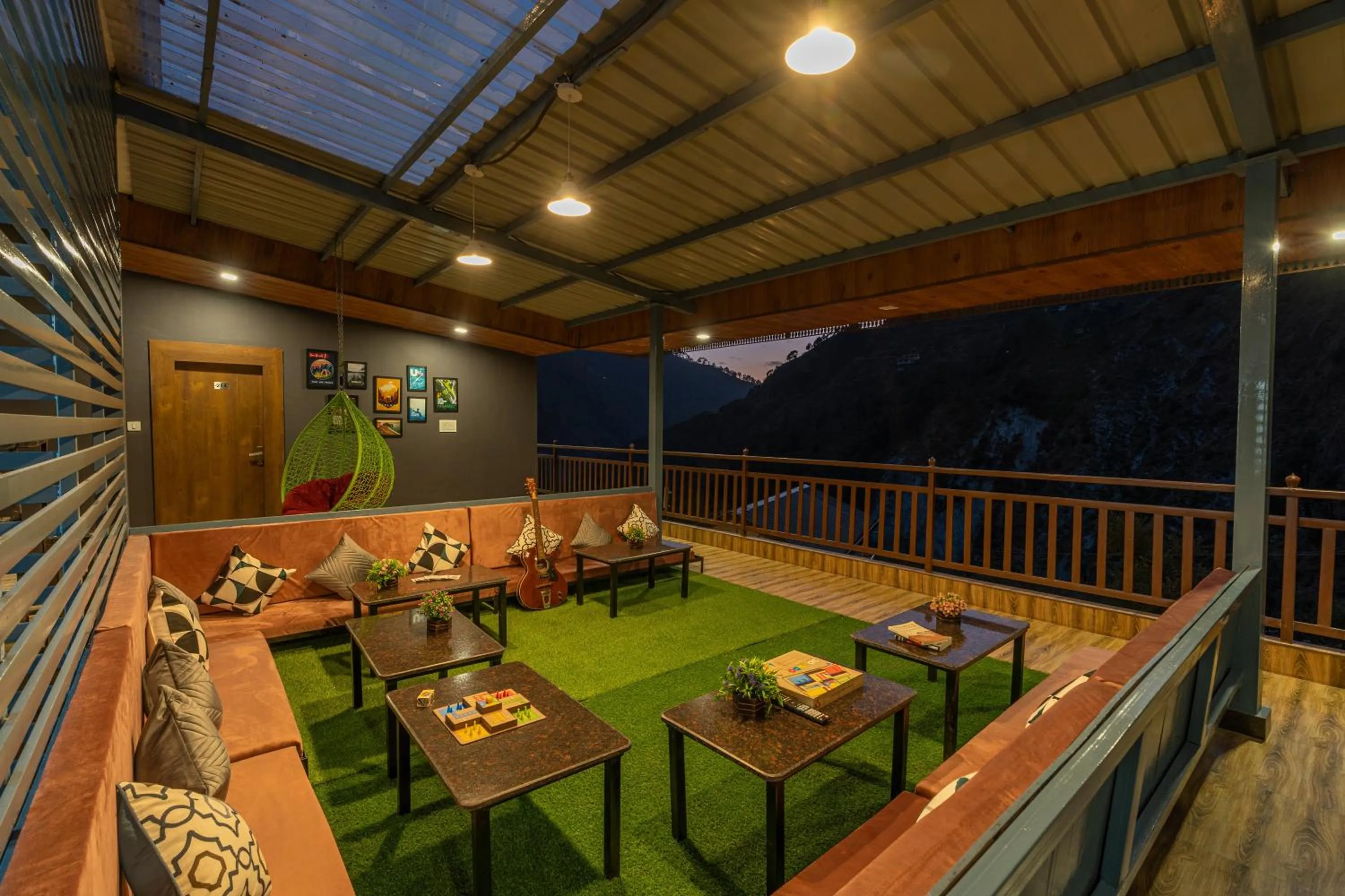 Patio in Zostel Plus Kareri