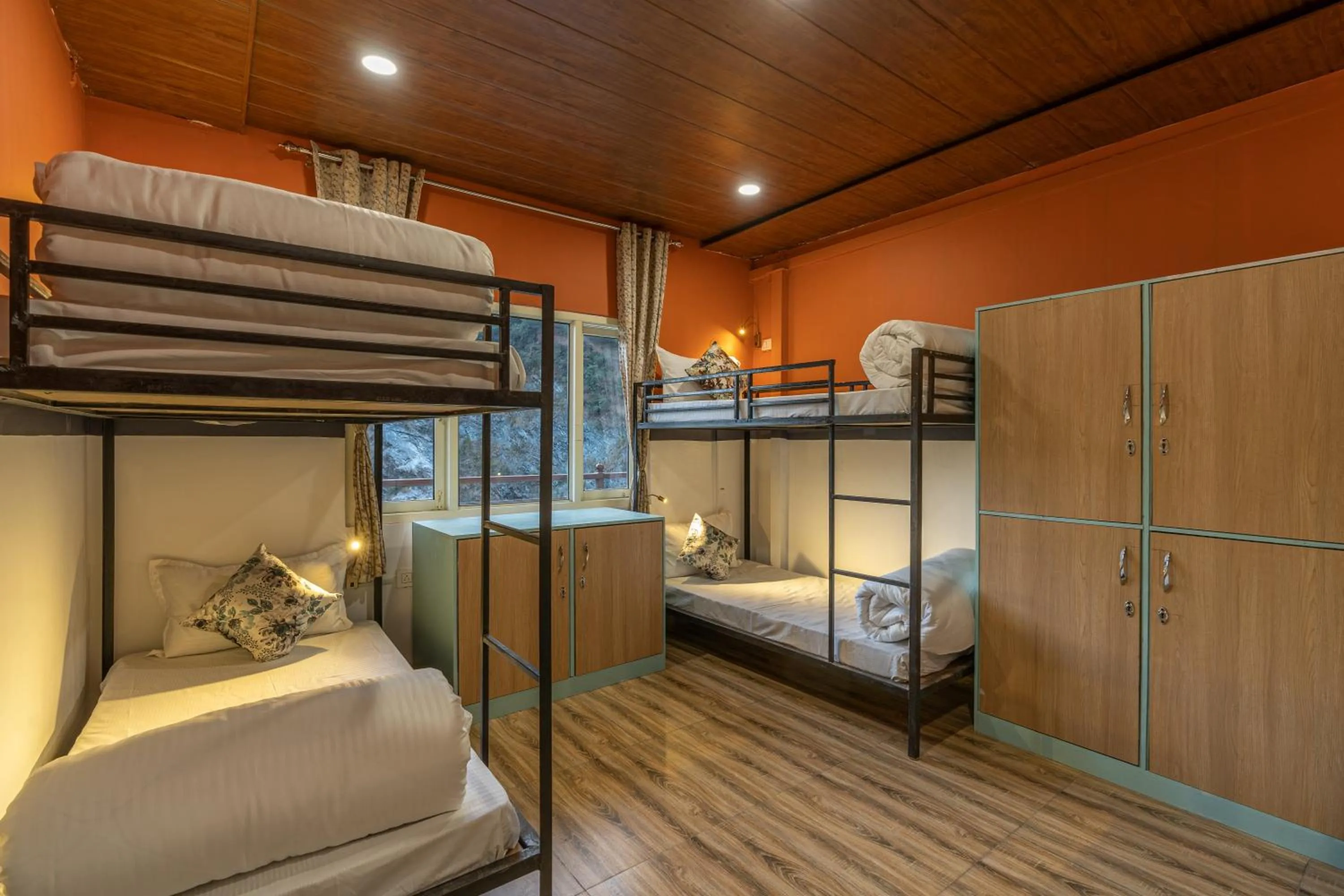 Bed in Zostel Plus Kareri