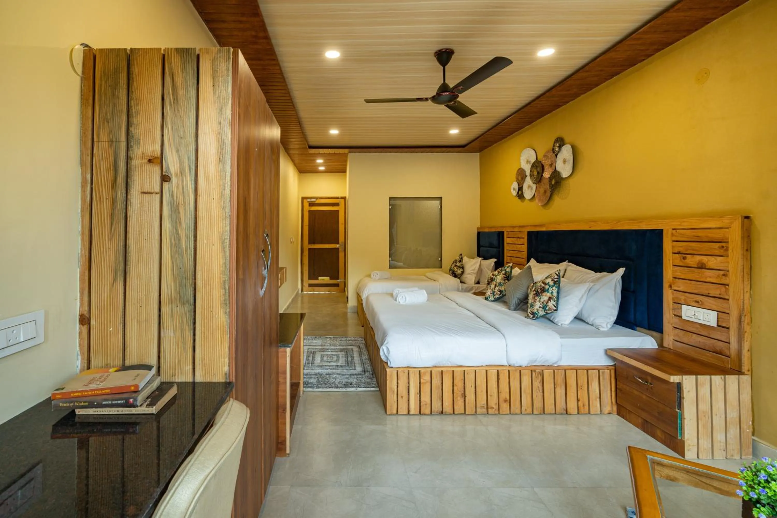 Bed in Zostel Plus Kareri