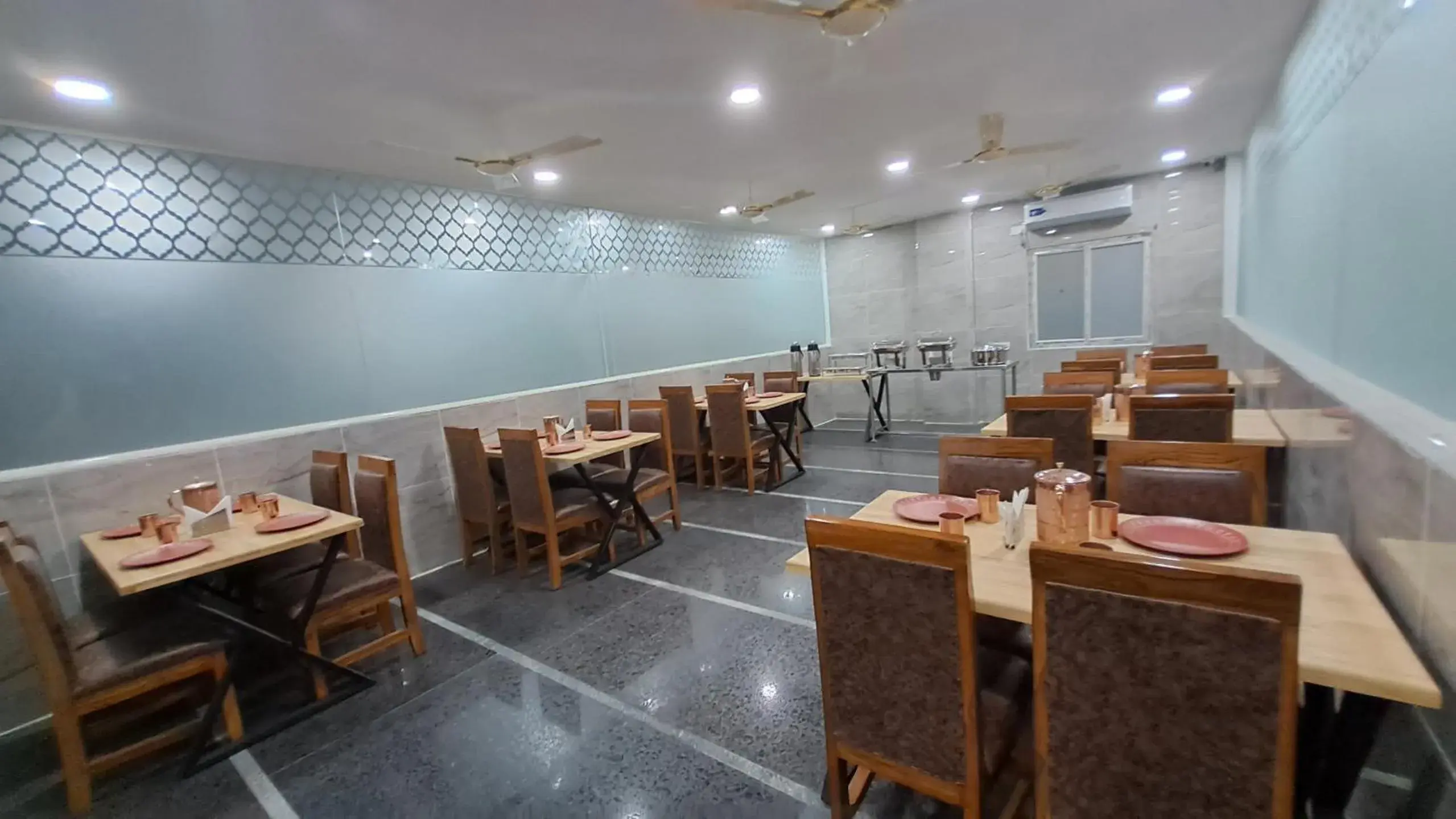 Restaurant/places to eat in The Balcony Hotel Restaurant/places to eat in The Balcony Hotel