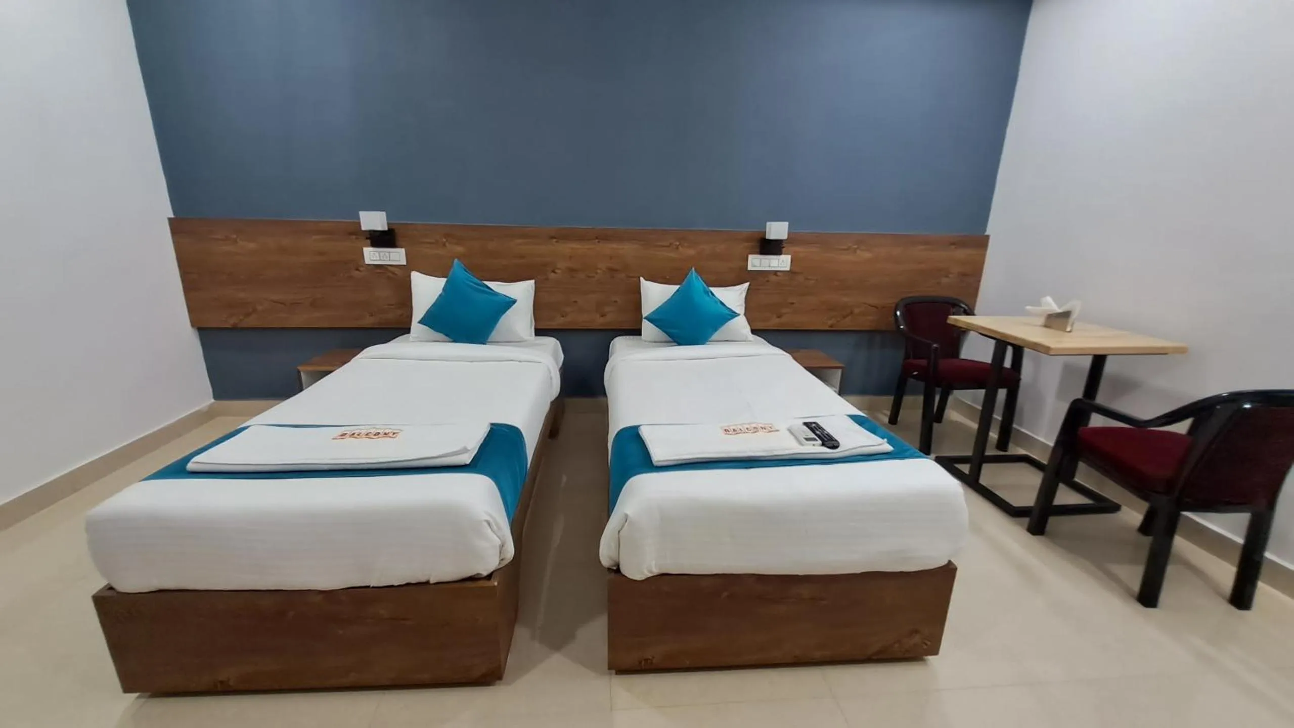 Bed in The Balcony Hotel