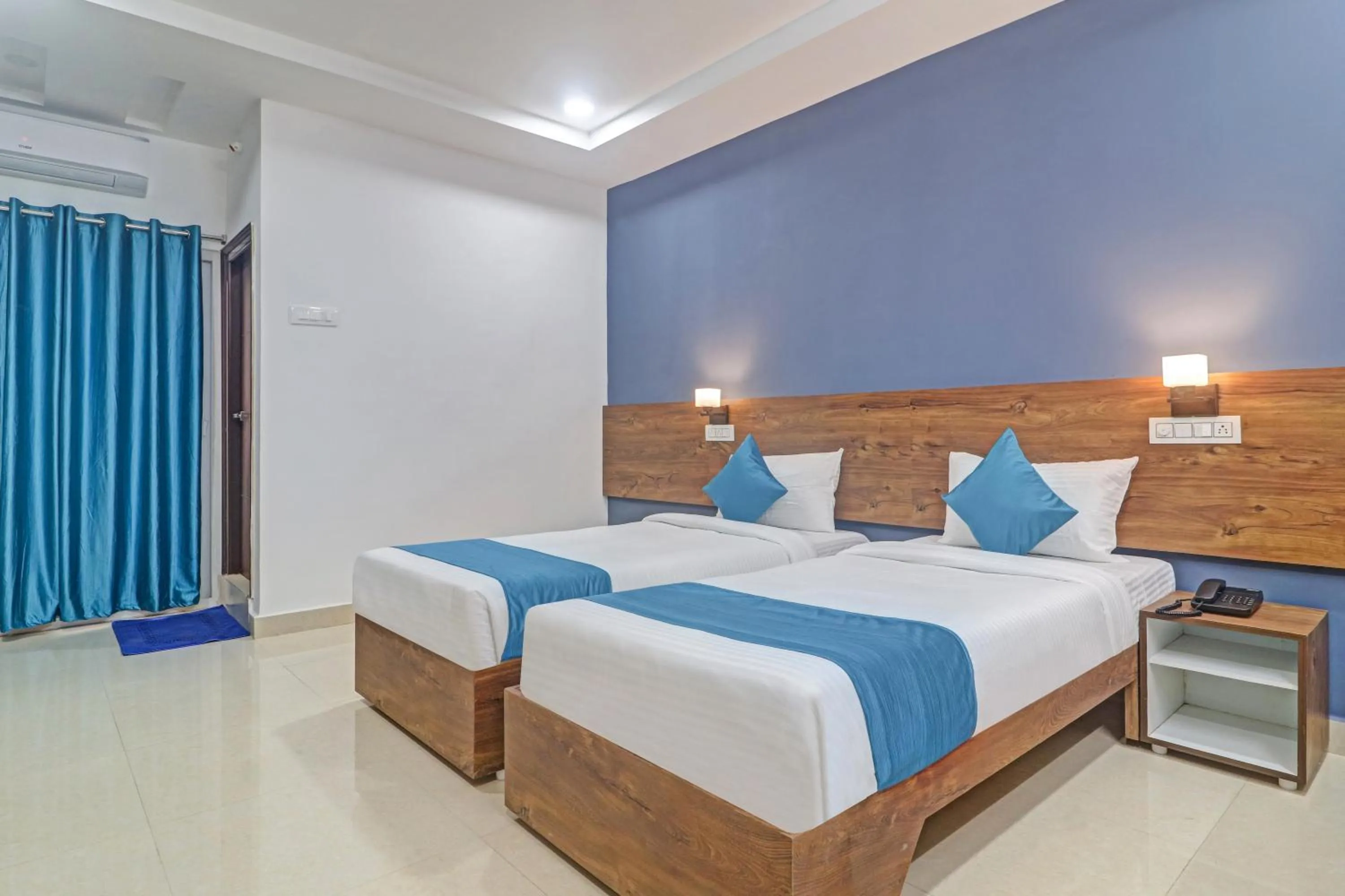 Bed in The Balcony Hotel