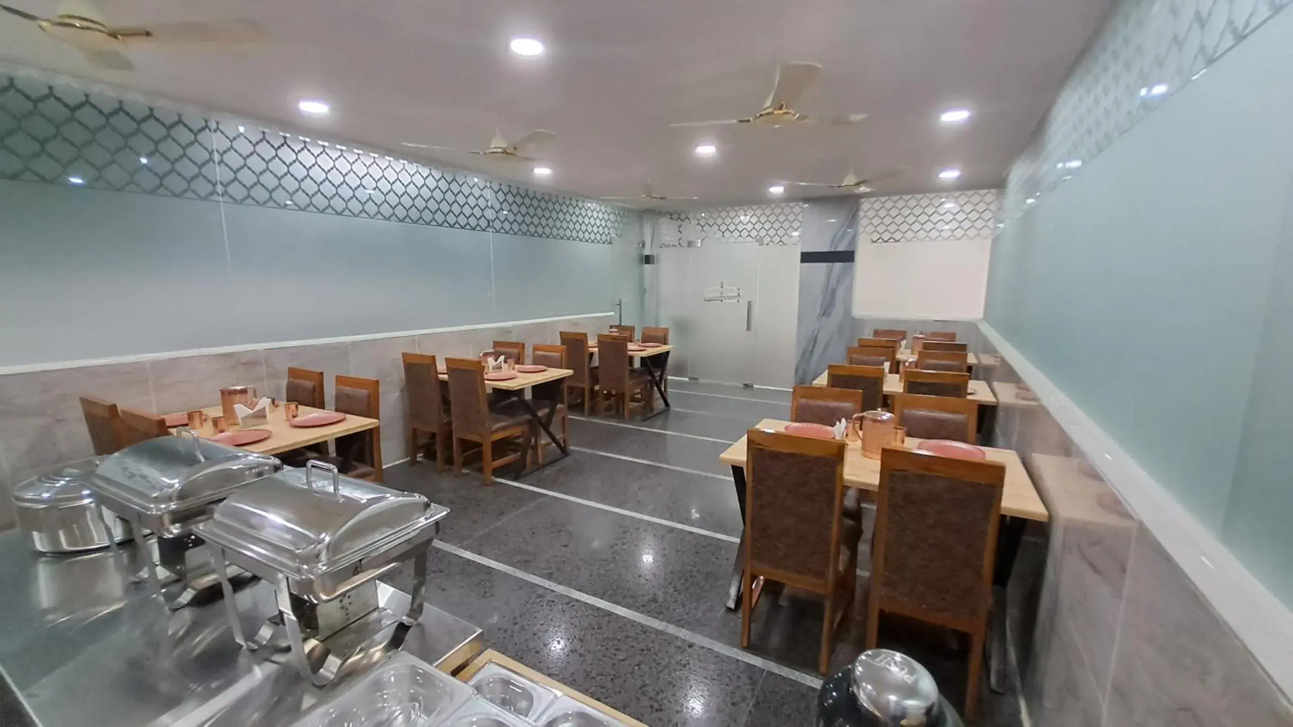 Restaurant/places to eat in The Balcony Hotel Restaurant/places to eat in The Balcony Hotel