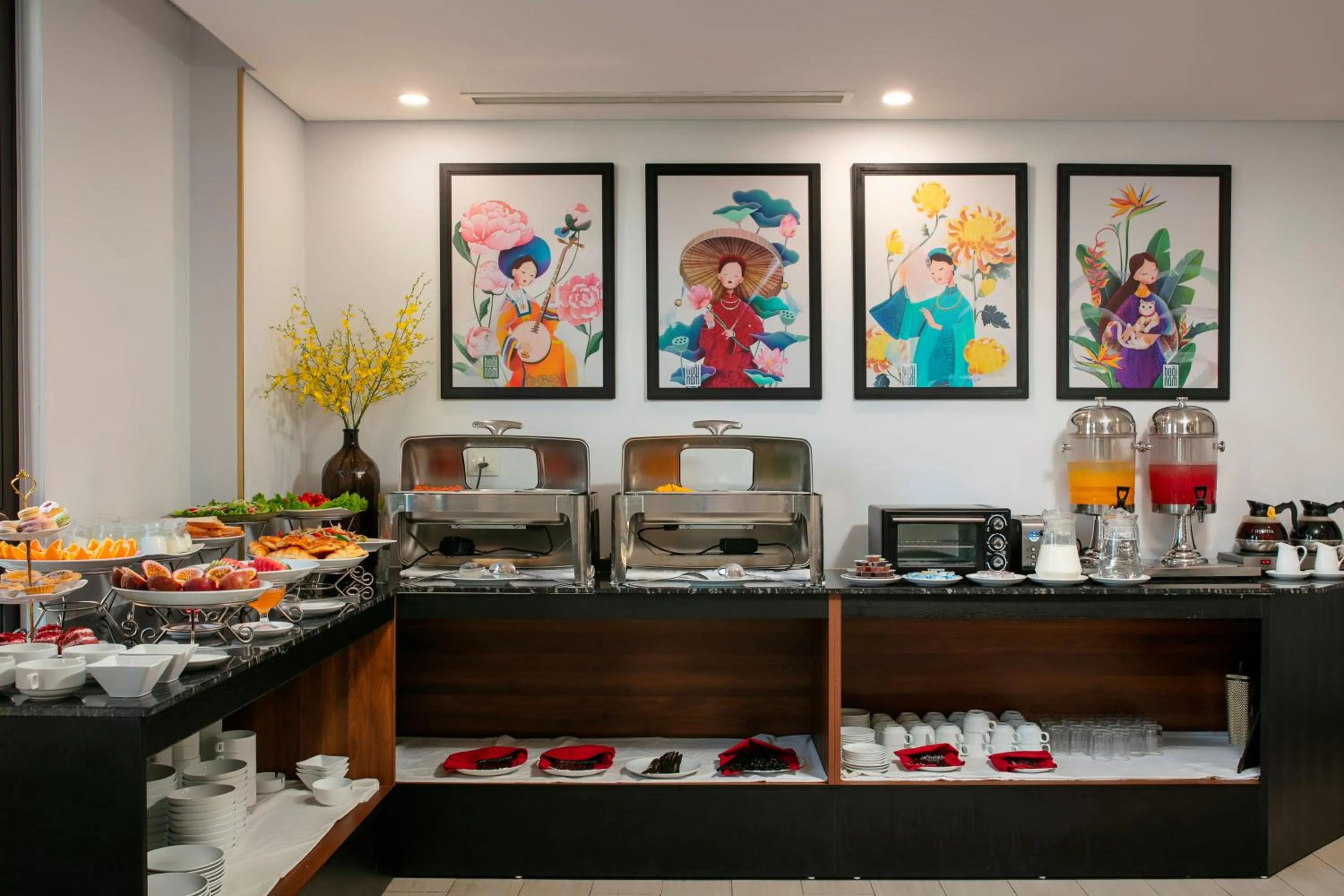 Food and drinks in Hotel De Rond