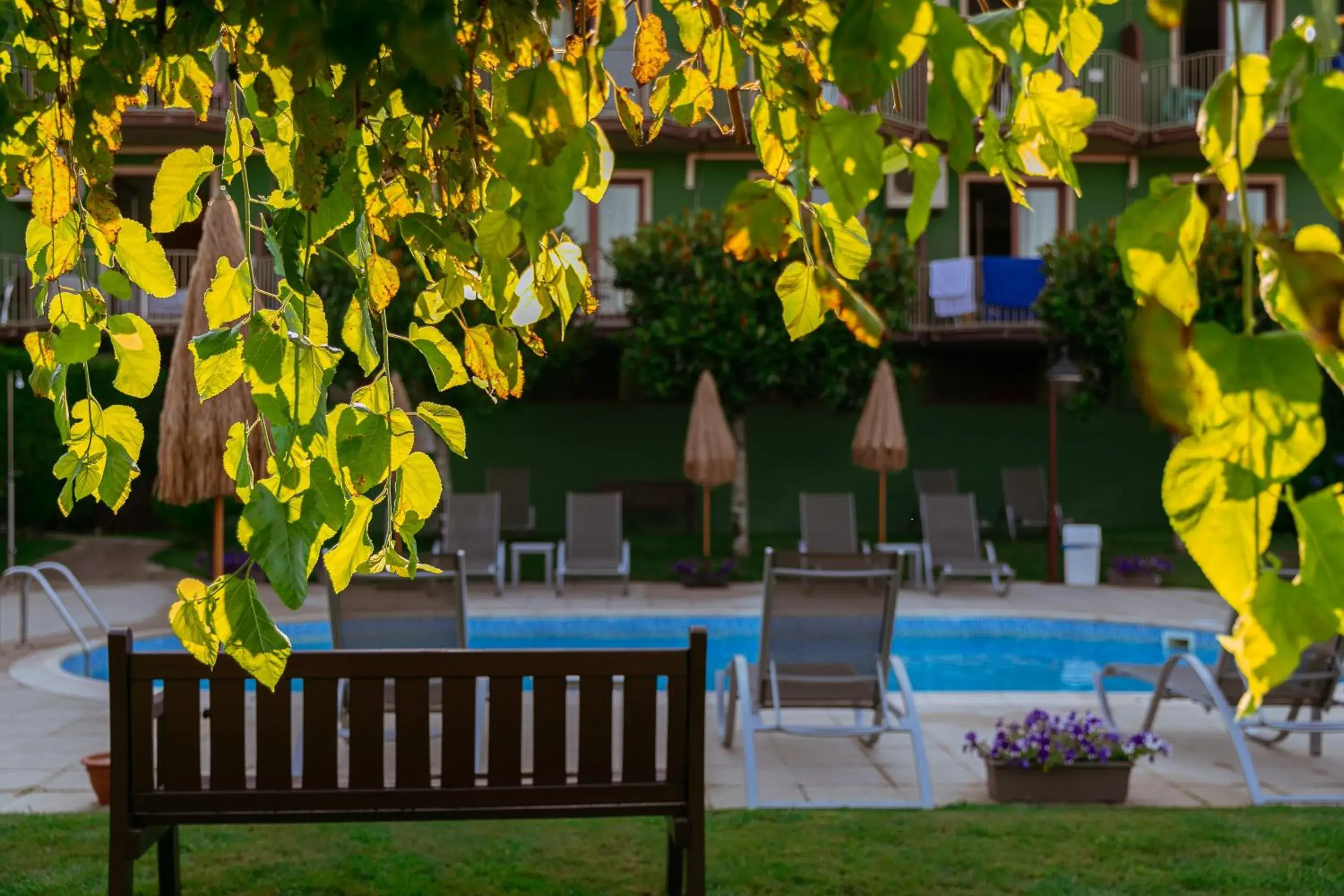 Swimming pool in Hotel Lombiña Swimming pool in Hotel Lombiña