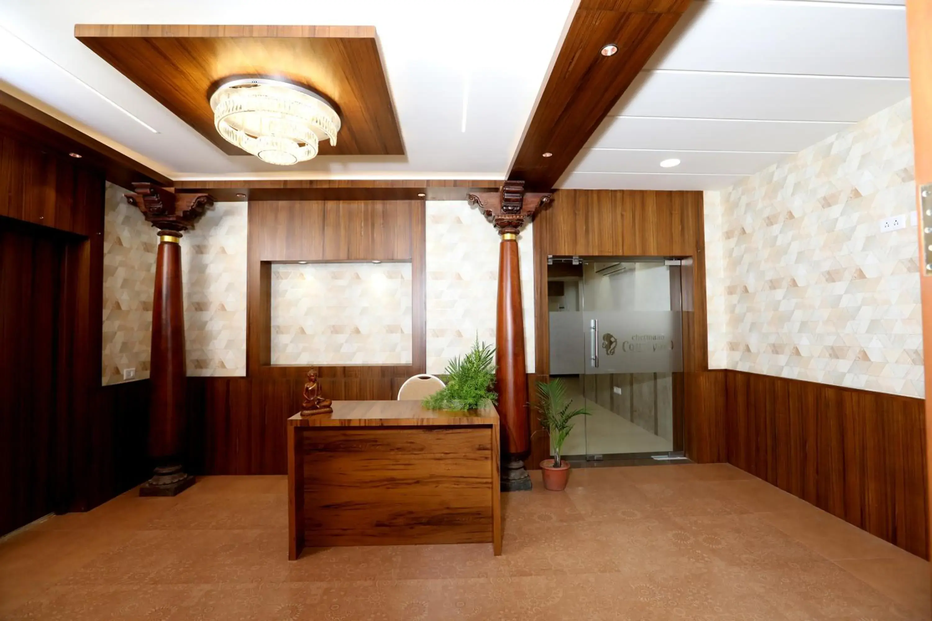 Facade/entrance in Chetinaad Courtyard Gandhipuram by Centre Park Facade/entrance in Chetinaad Courtyard Gandhipuram by Centre Park