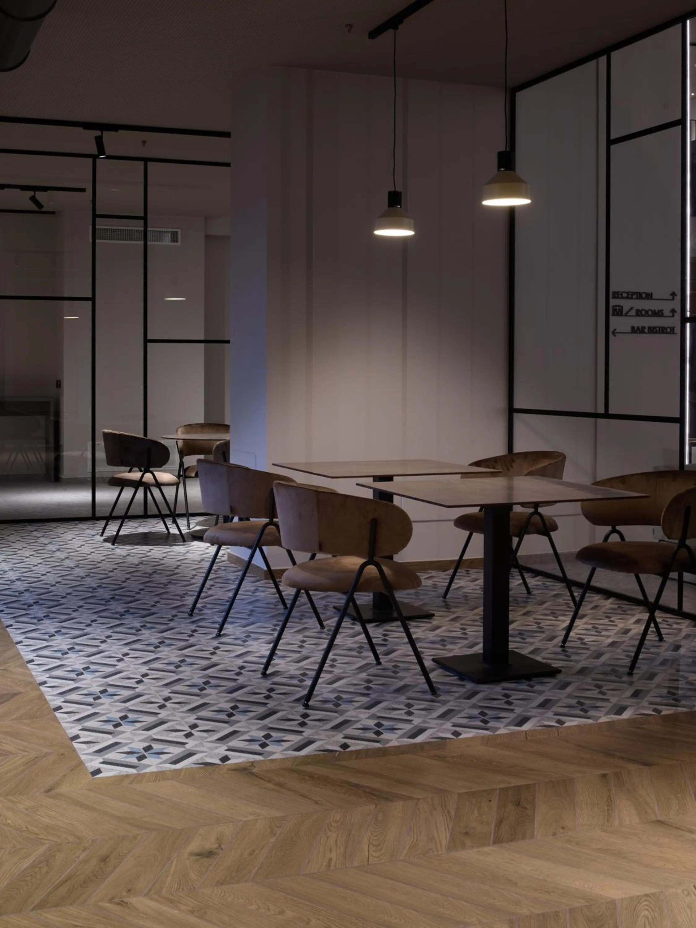 Restaurant/places to eat in RMH Modena Raffaello