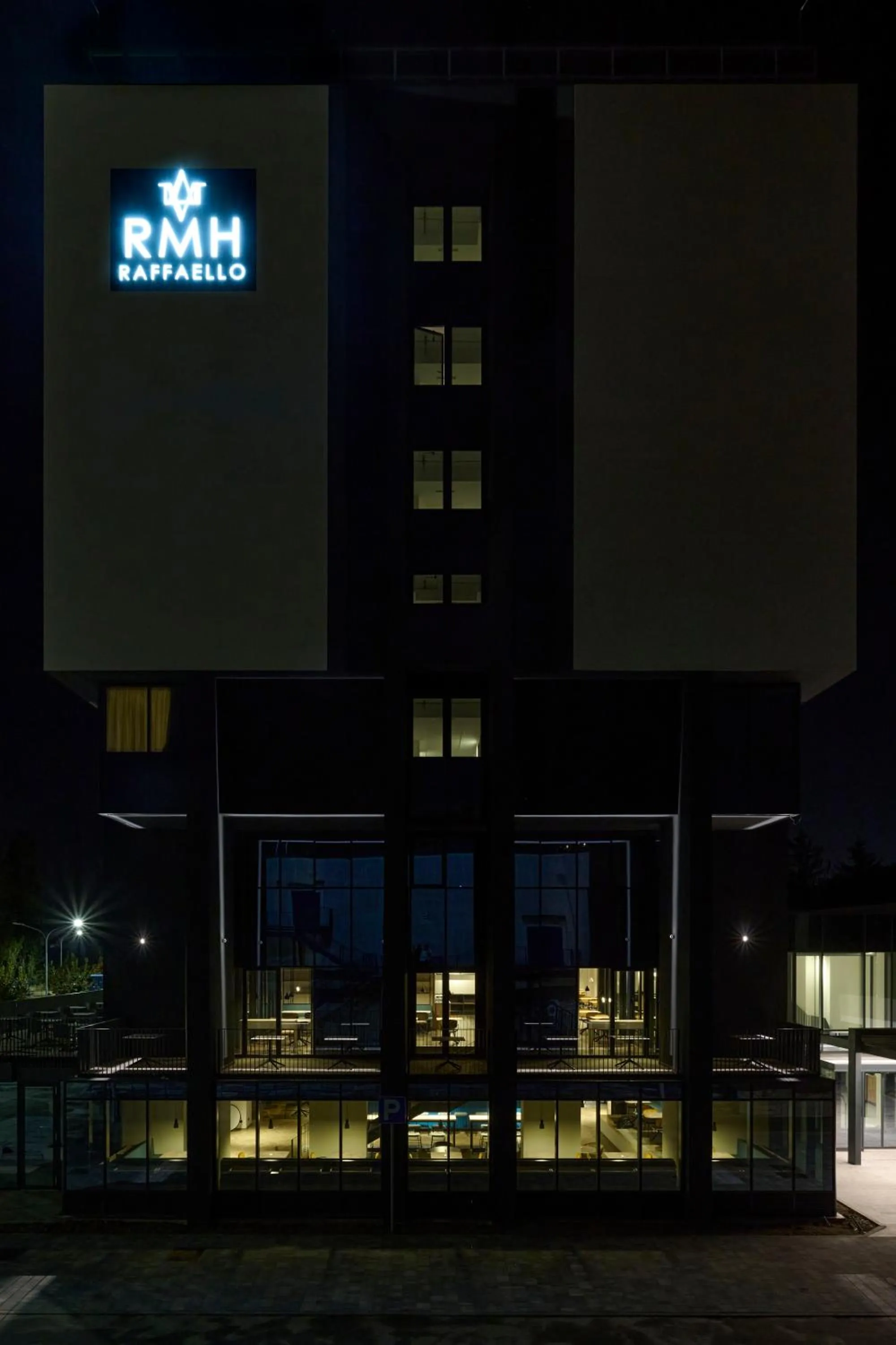 Property building in RMH Modena Raffaello