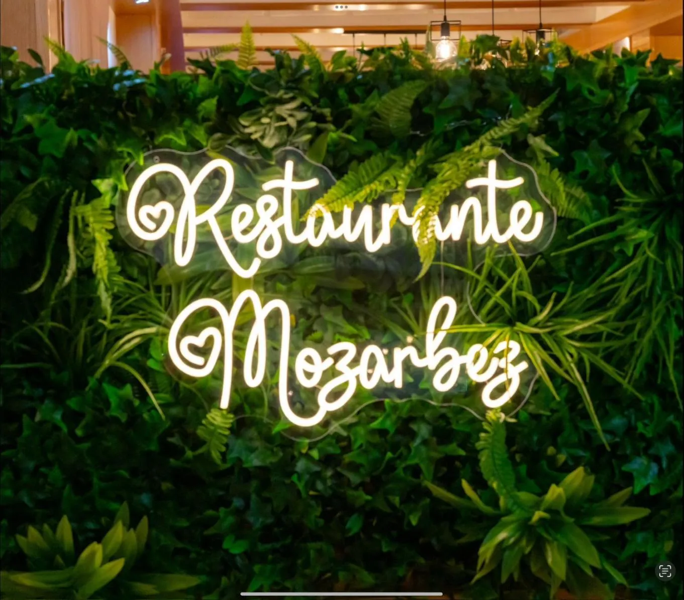 Property logo or sign in Hotel Mozárbez Salamanca