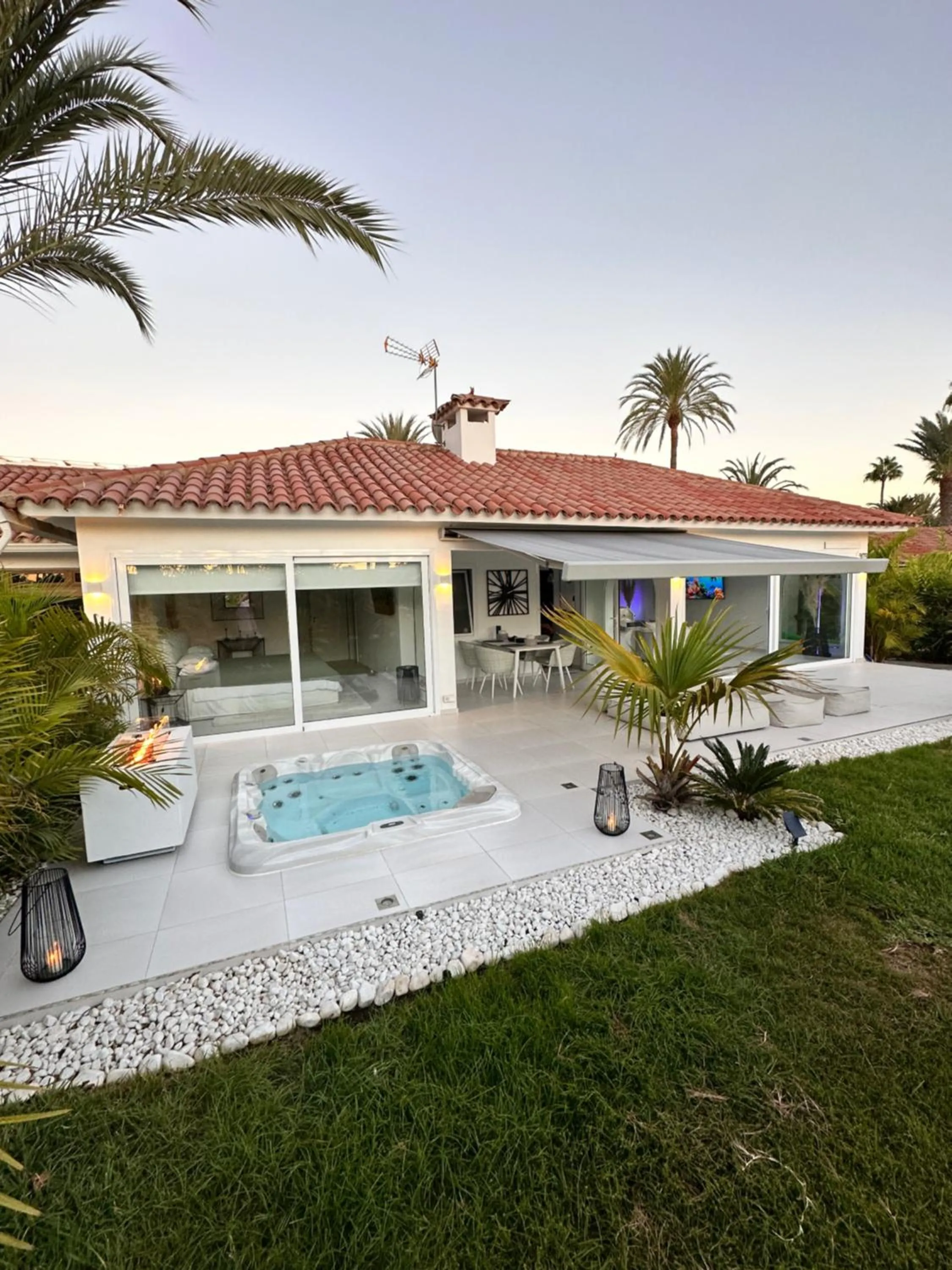 Sun Club P65 Premium Bungalow