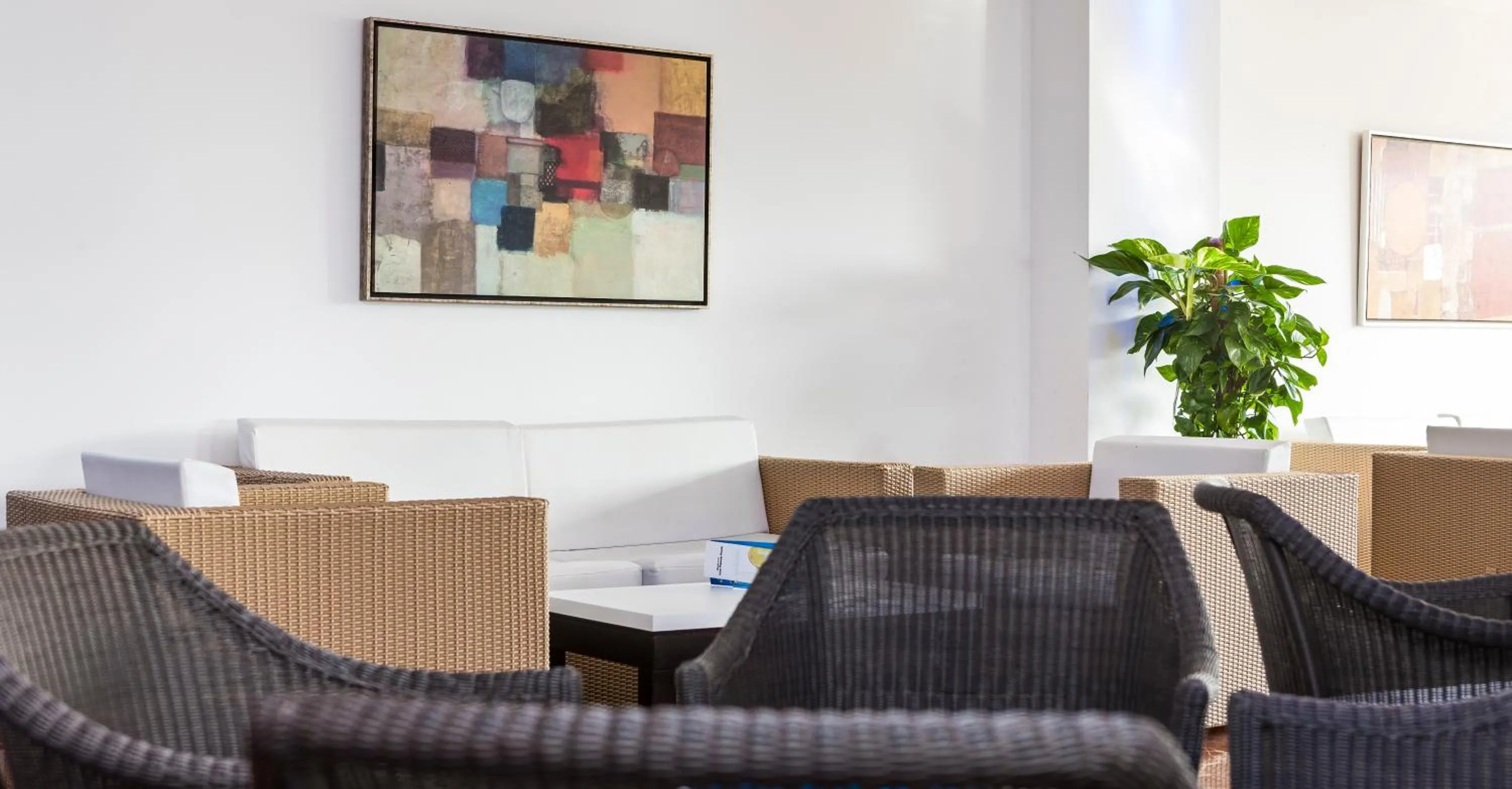 Communal lounge/ TV room in Globales Los Patos Park