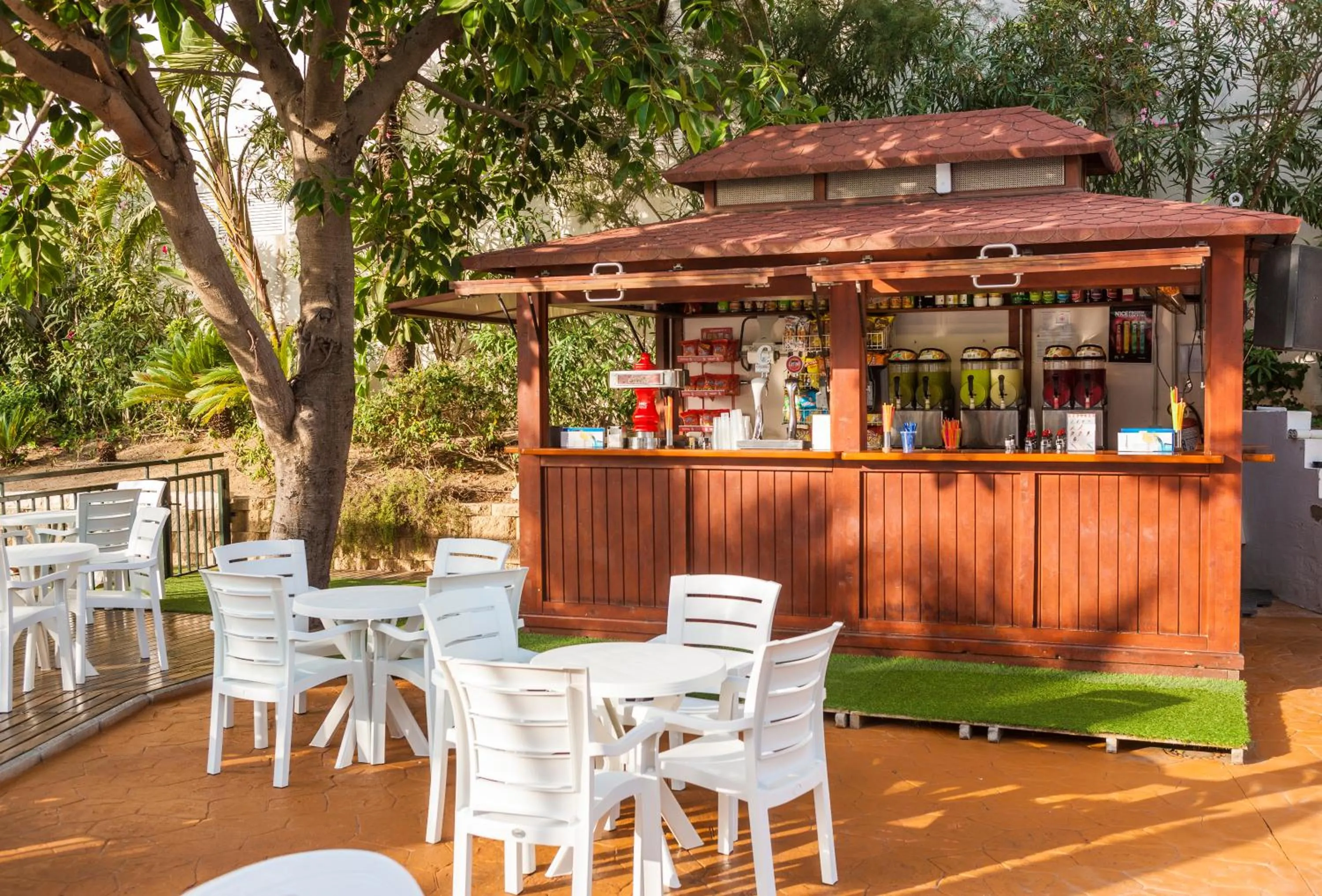 Patio in Globales Los Patos Park