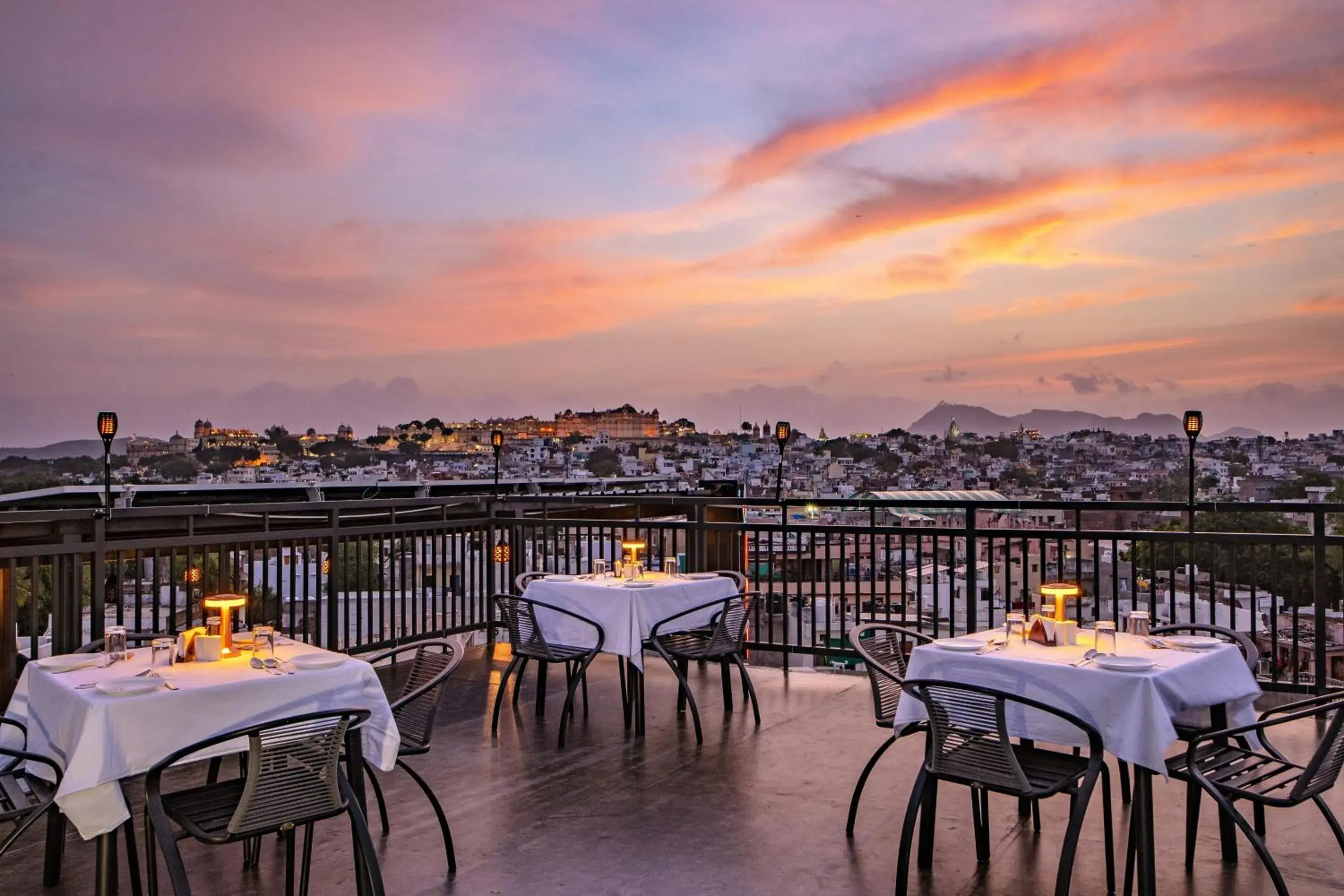 Restaurant/places to eat in THE MANGAL VIEW RESIDENCY - A Luxury Boutique Business Hotel Restaurant/places to eat in THE MANGAL VIEW RESIDENCY - A Luxury Boutique Business Hotel