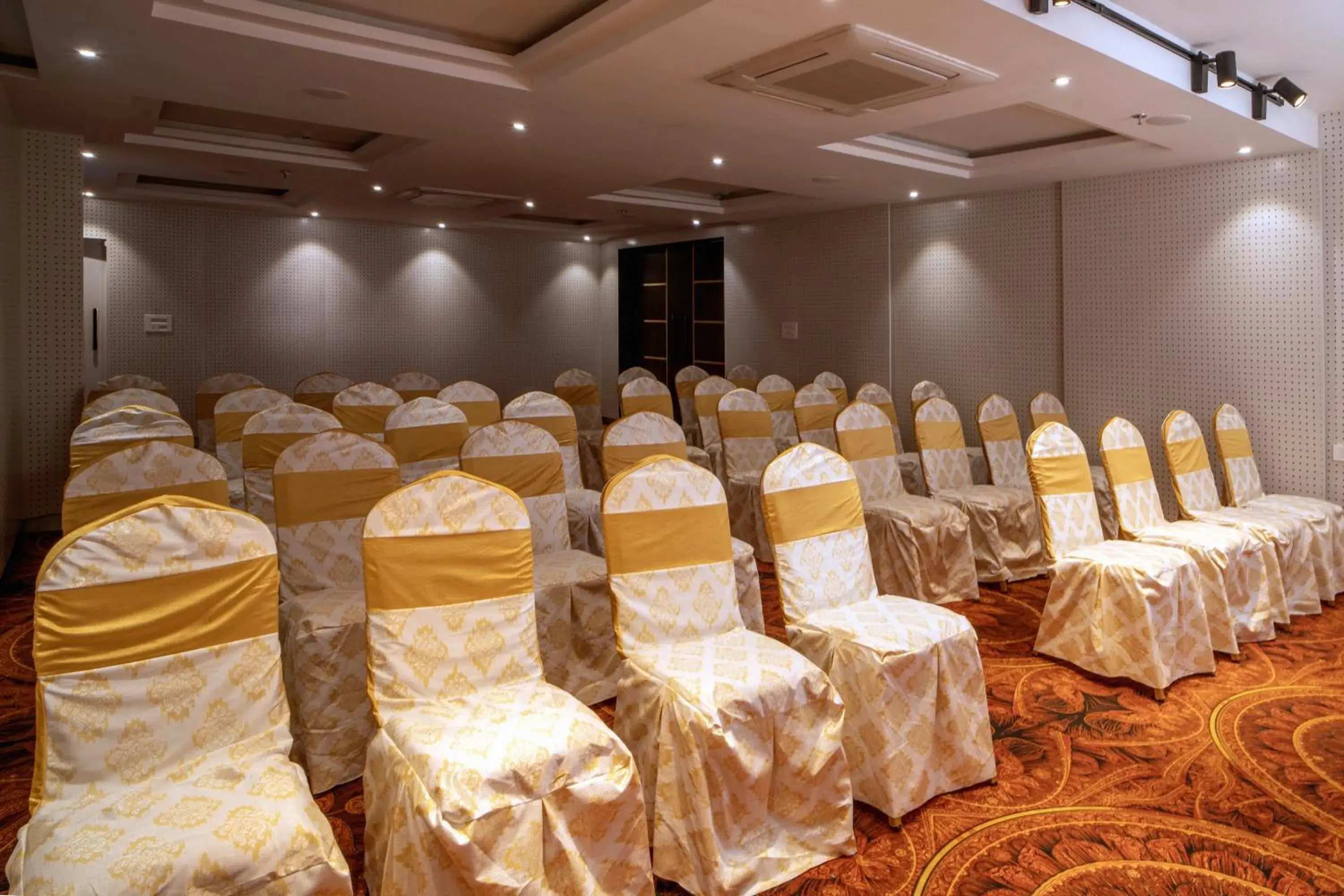 Banquet/Function facilities in THE MANGAL VIEW RESIDENCY - A Luxury Boutique Business Hotel Banquet/Function facilities in THE MANGAL VIEW RESIDENCY - A Luxury Boutique Business Hotel