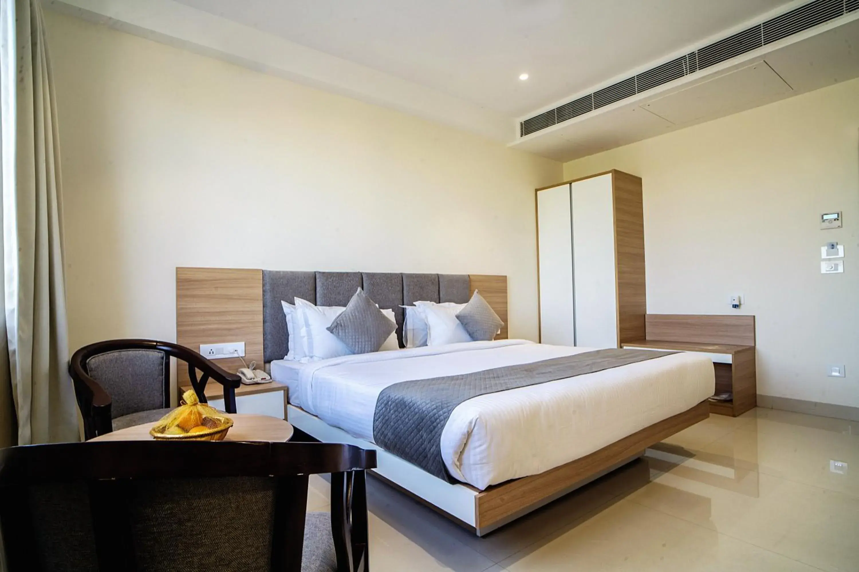 Bed in THE MANGAL VIEW RESIDENCY - A Luxury Boutique Business Hotel Bed in THE MANGAL VIEW RESIDENCY - A Luxury Boutique Business Hotel
