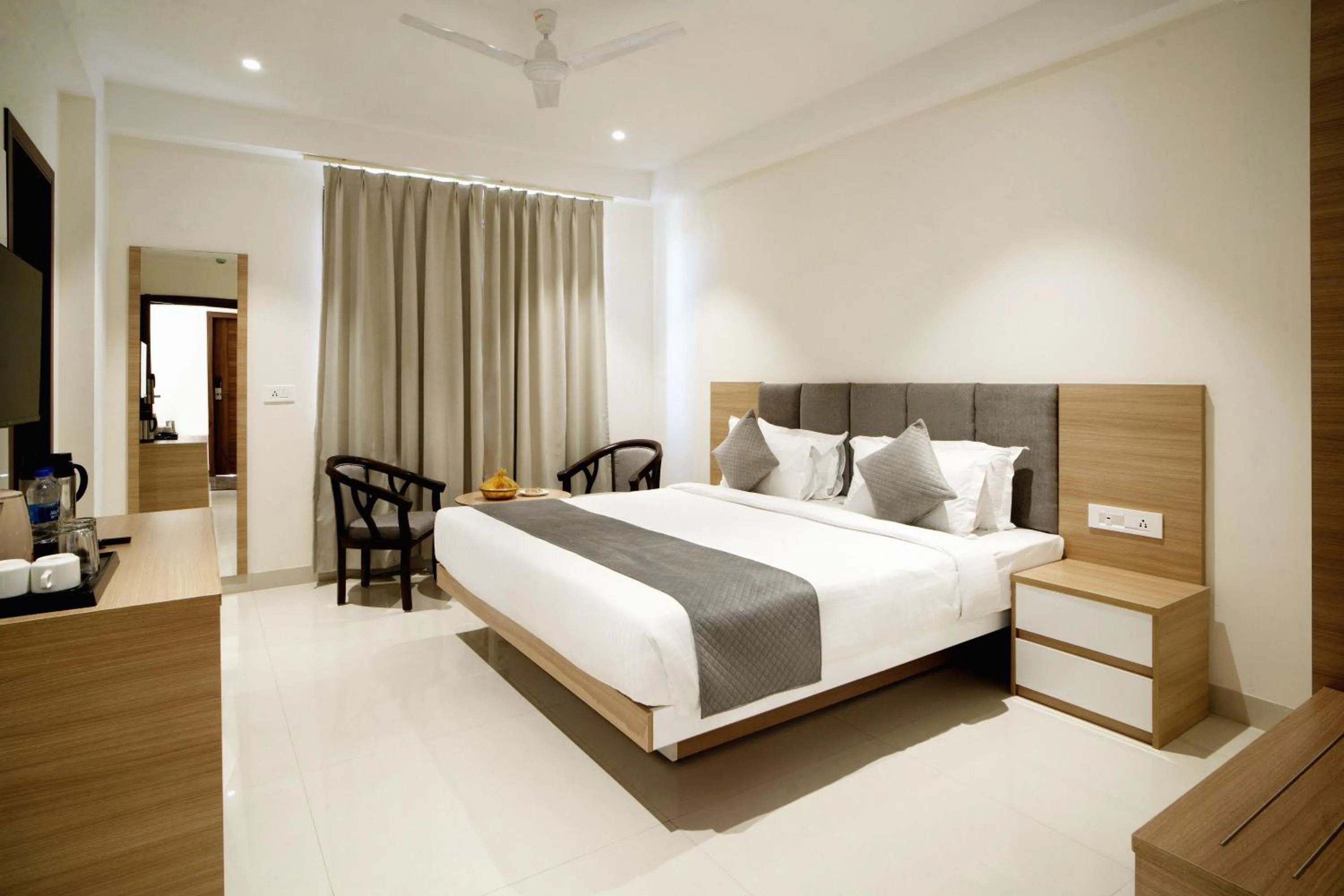 Bed in THE MANGAL VIEW RESIDENCY - A Luxury Boutique Business Hotel