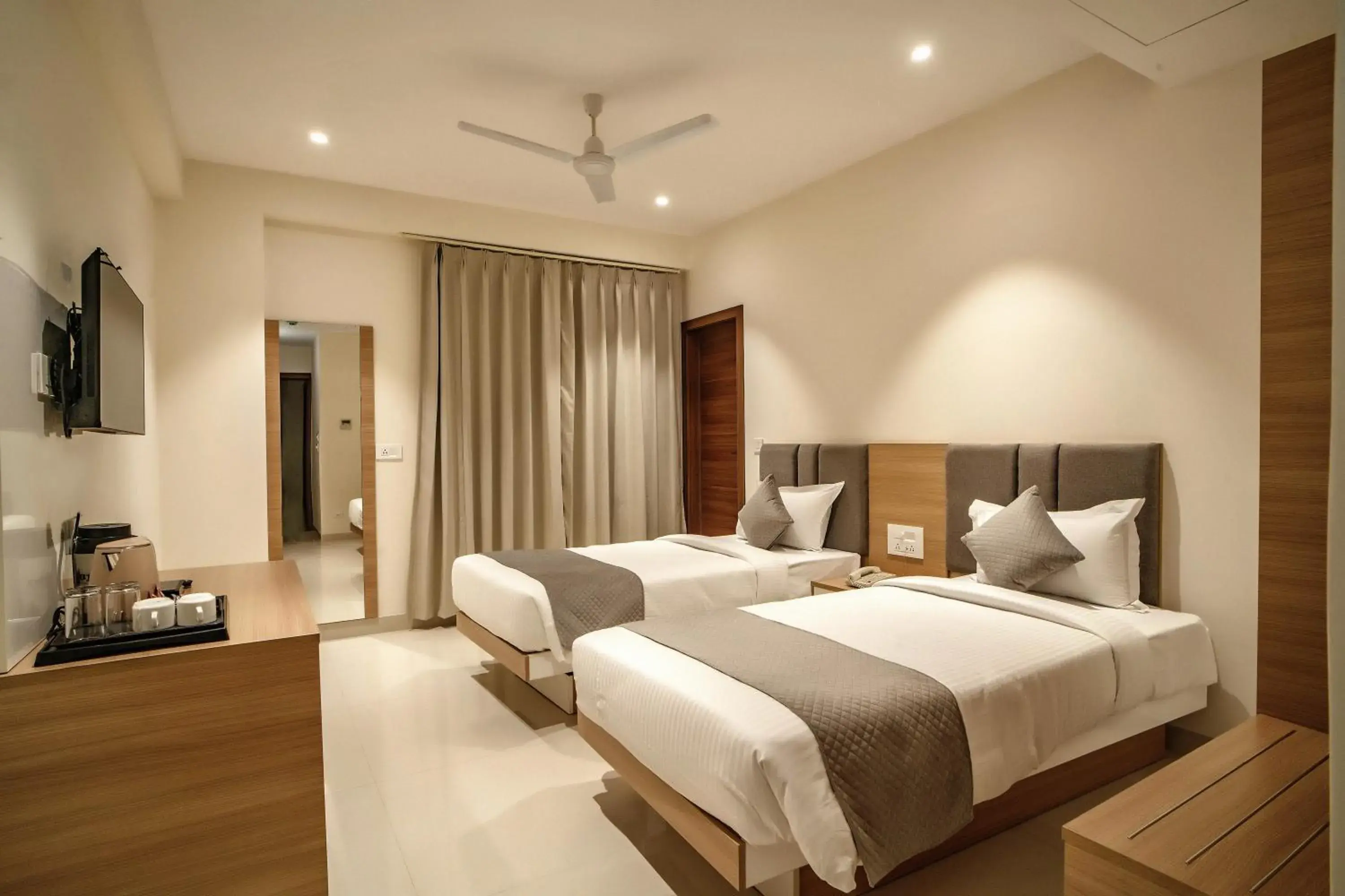 Bed in THE MANGAL VIEW RESIDENCY - A Luxury Boutique Business Hotel Bed in THE MANGAL VIEW RESIDENCY - A Luxury Boutique Business Hotel