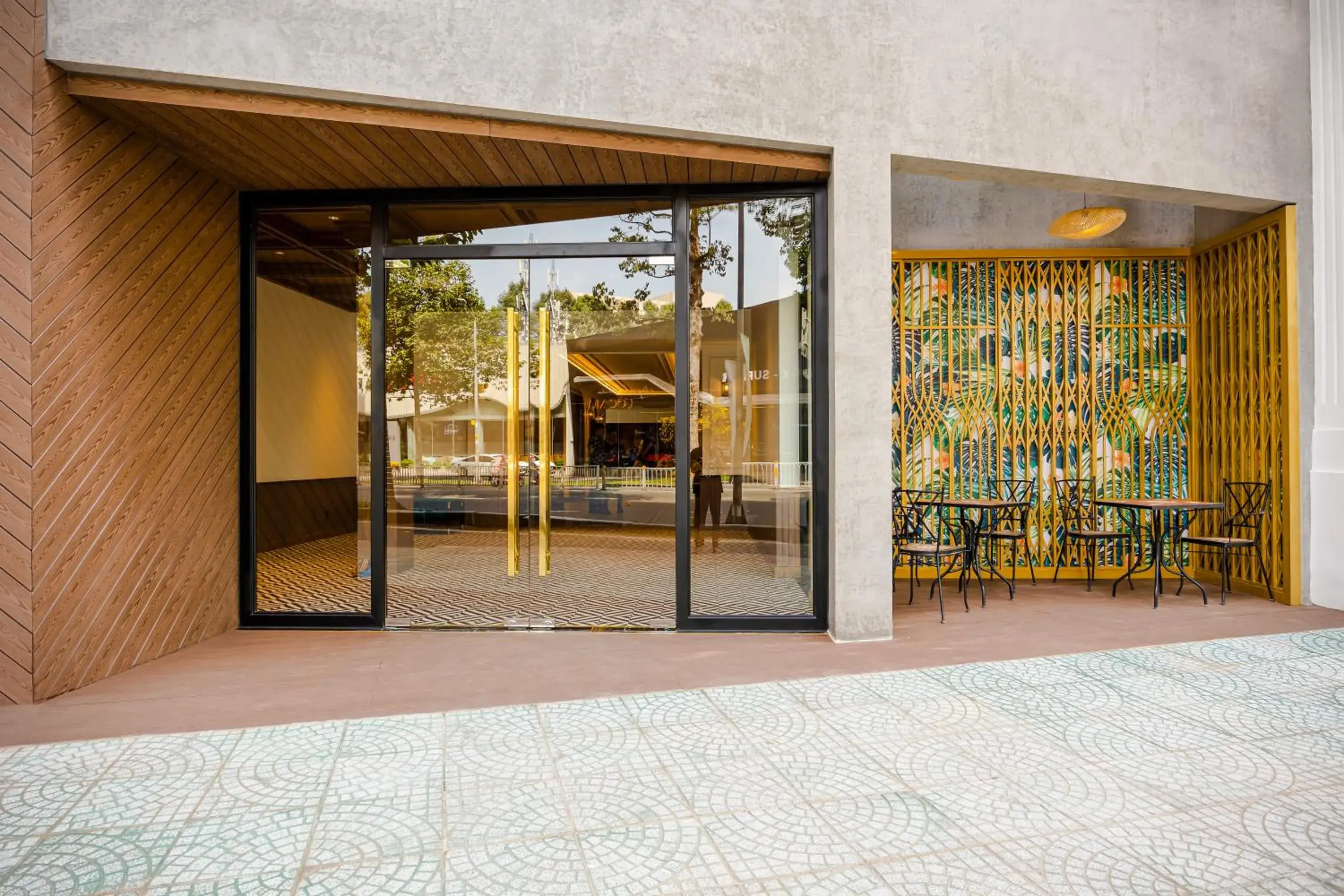 Facade/entrance in Dai Nam Boutique Hotel Facade/entrance in Dai Nam Boutique Hotel