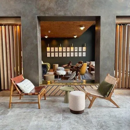 Seating area in Bracken Hide Hotel