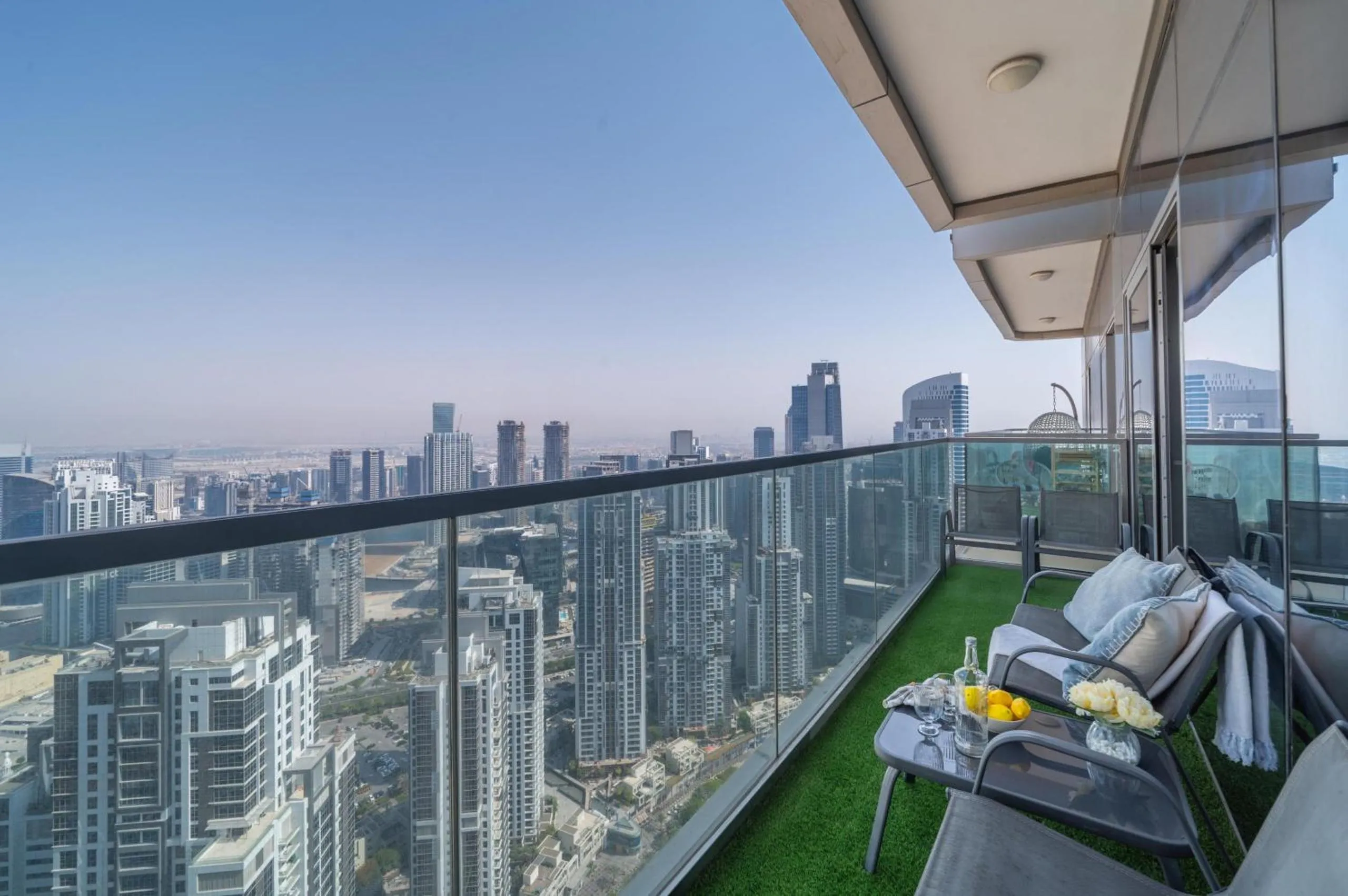 Balcony/Terrace in Frank Porter - Paramount Midtown