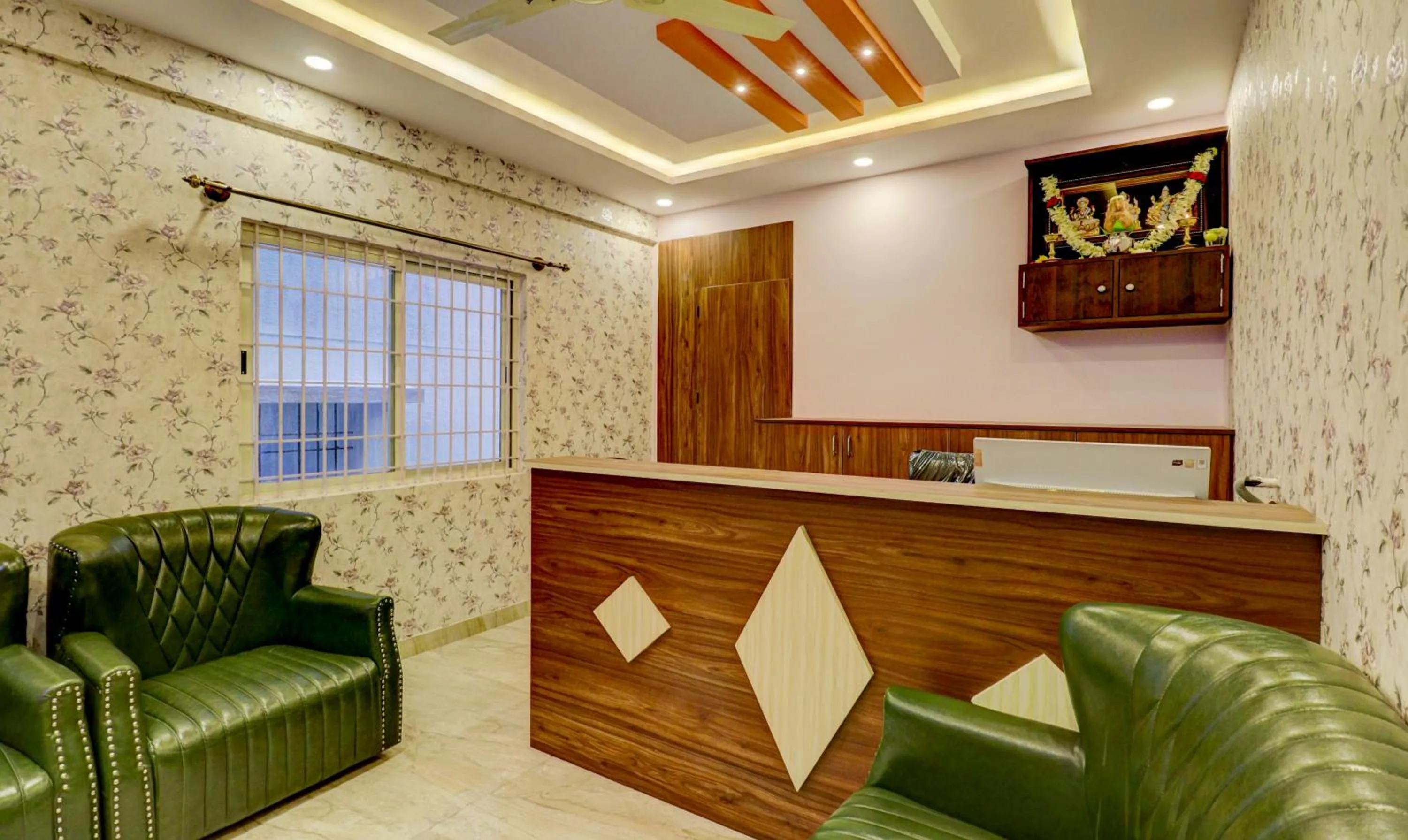 Lobby or reception in Treebo Three Street Inn