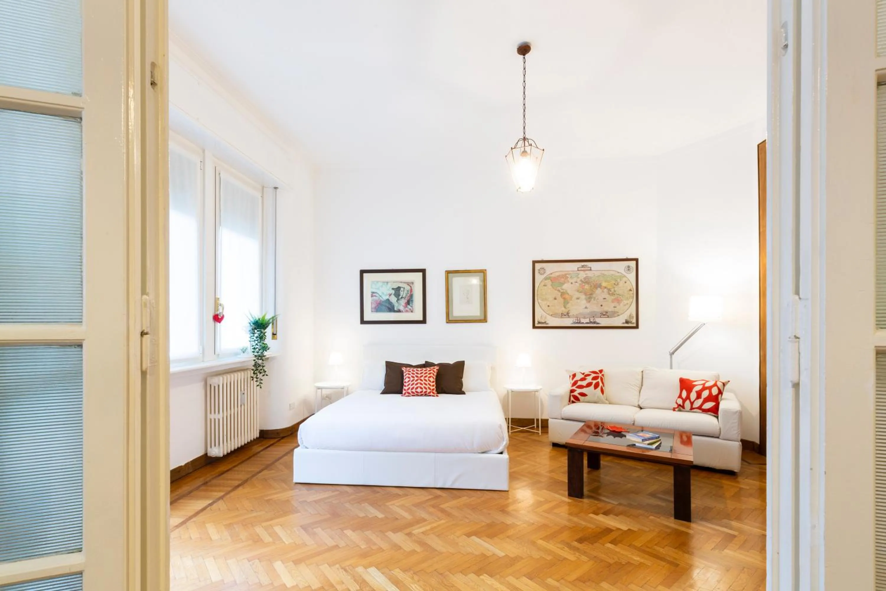 Bedroom, Bed in Living isola