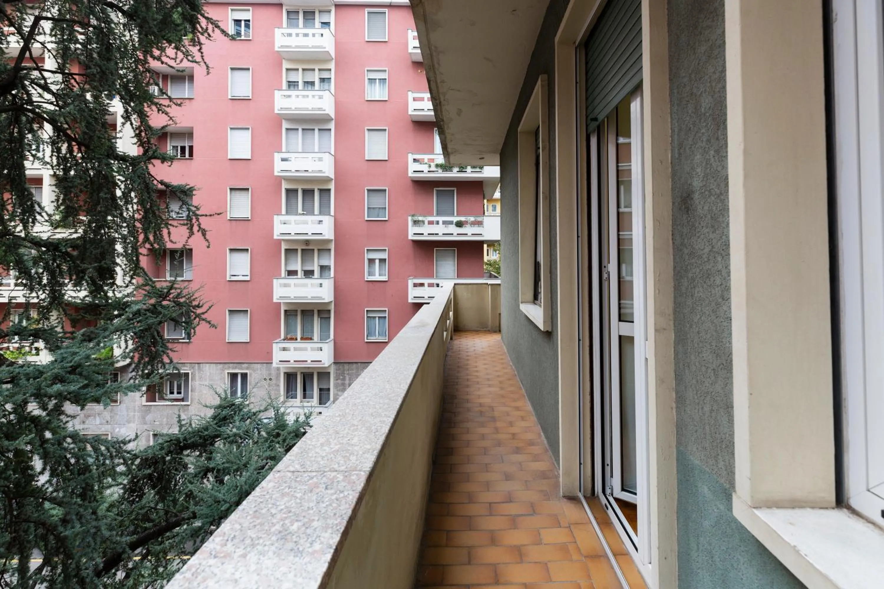 Balcony/Terrace in Living isola