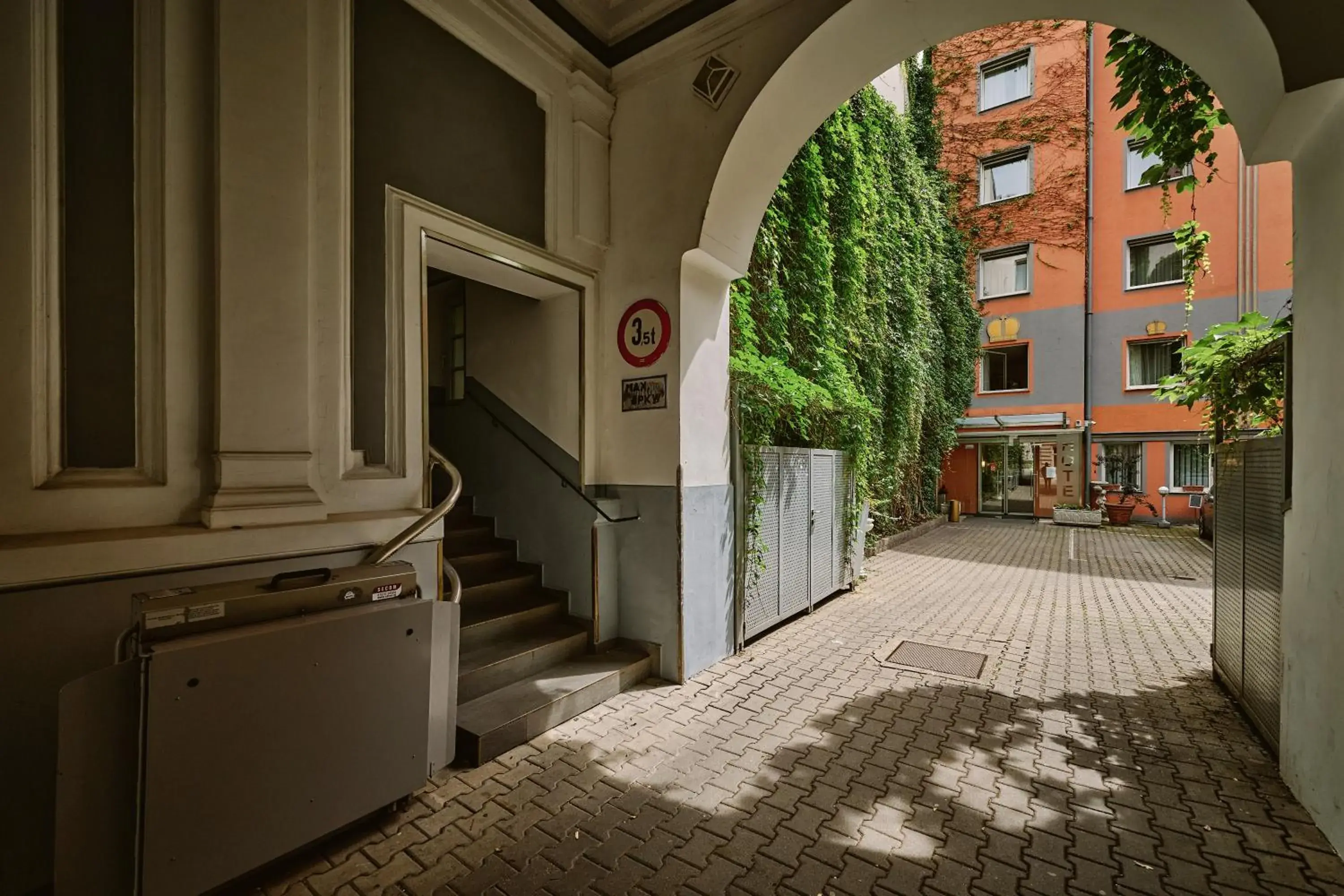 Property building in Hotel Deutschmeister Property building in Hotel Deutschmeister