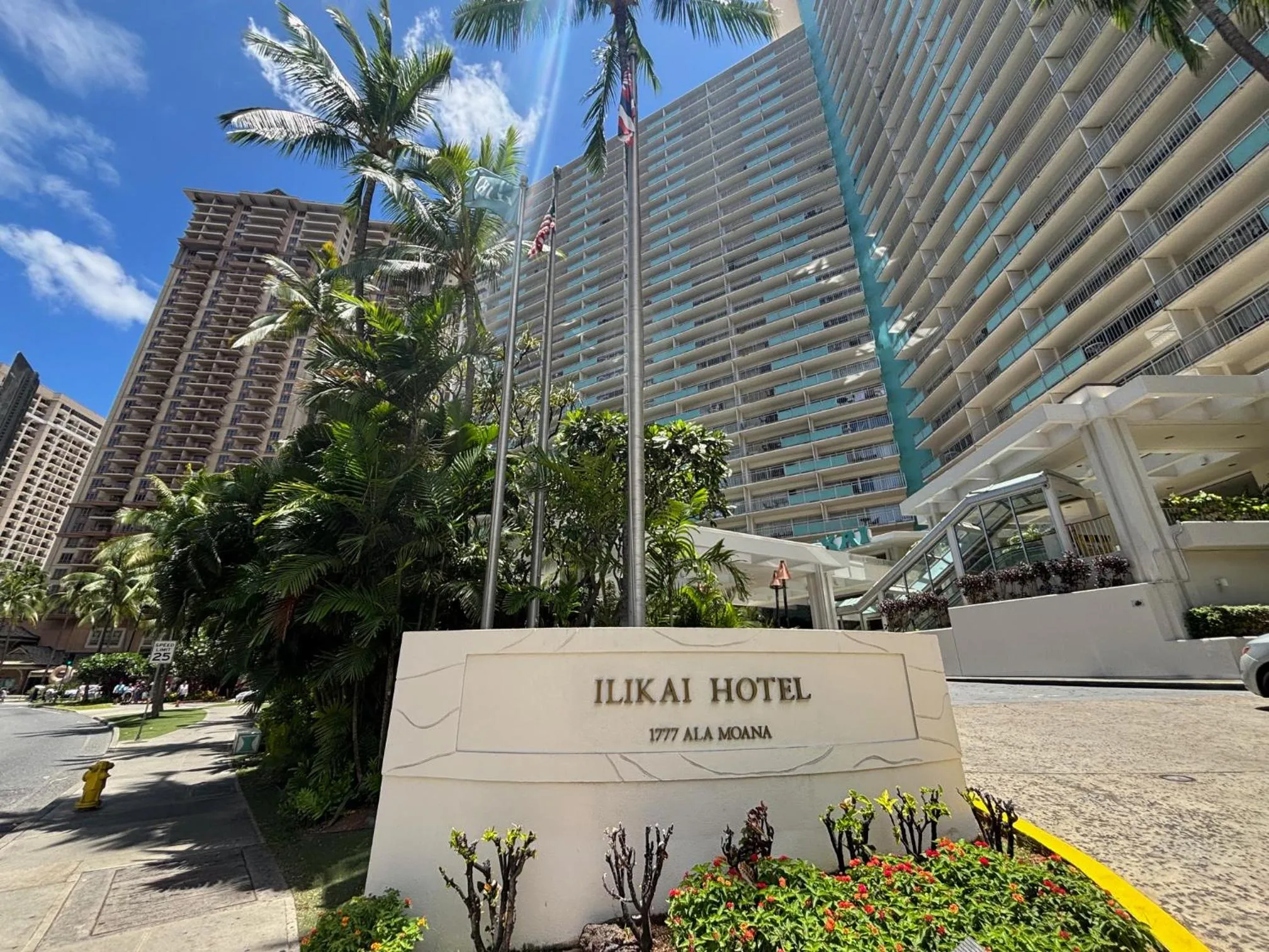 Ilikai Apt 2127 - Spacious Studio with Spectacular Ocean & Harbor Views