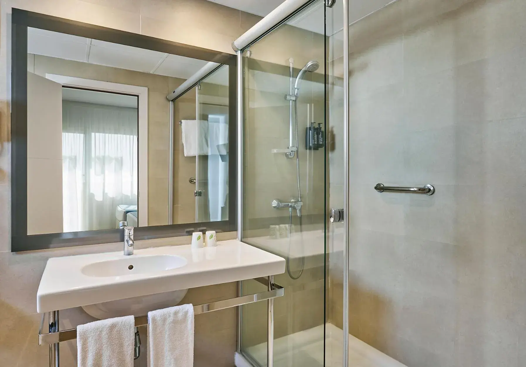 Double Room with Balcony in URH Excelsior Double Room with Balcony in URH Excelsior