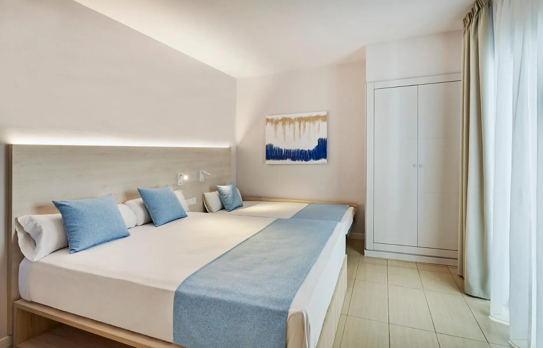 Bedroom in URH Excelsior