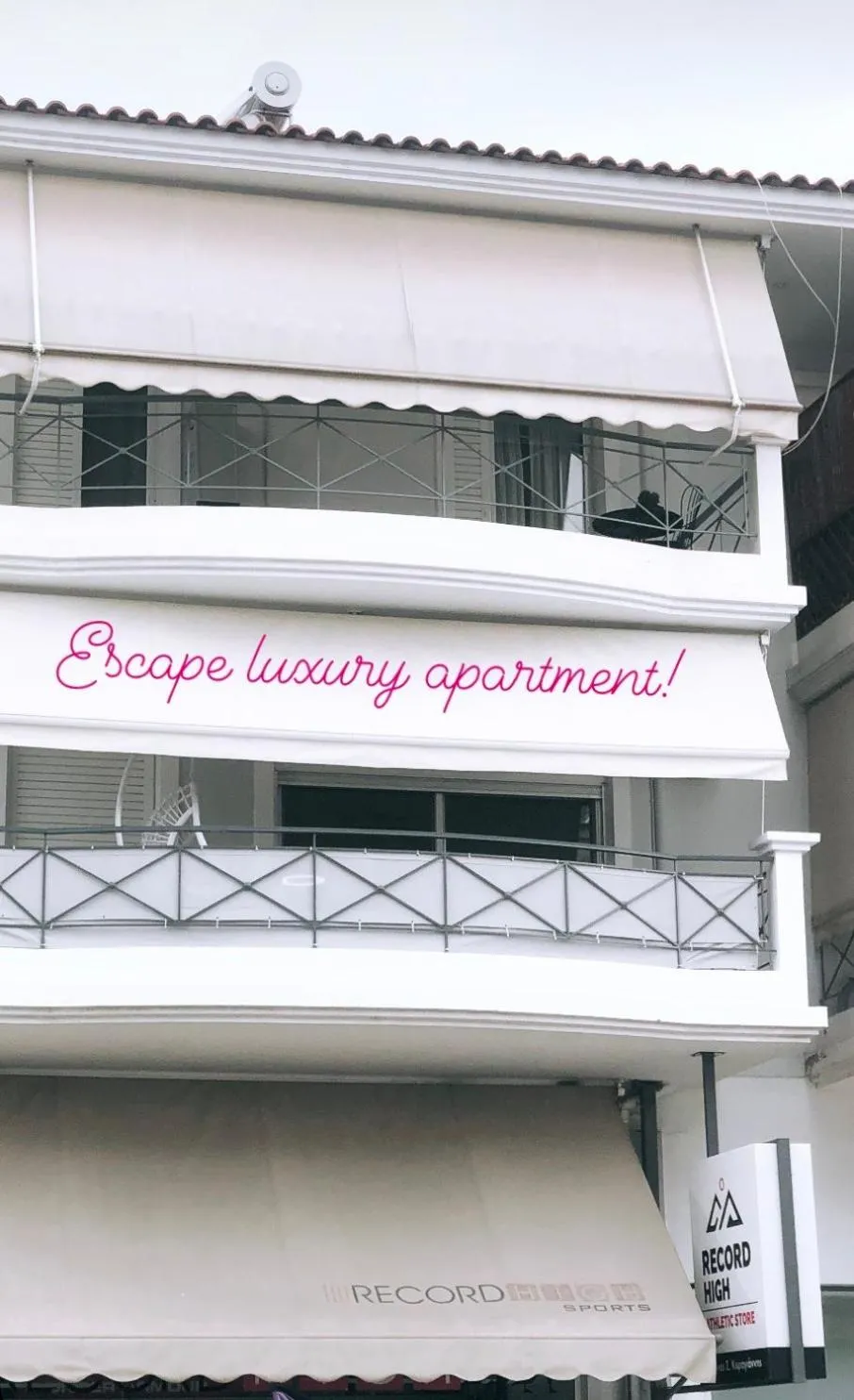 Escape Luxury Apartment