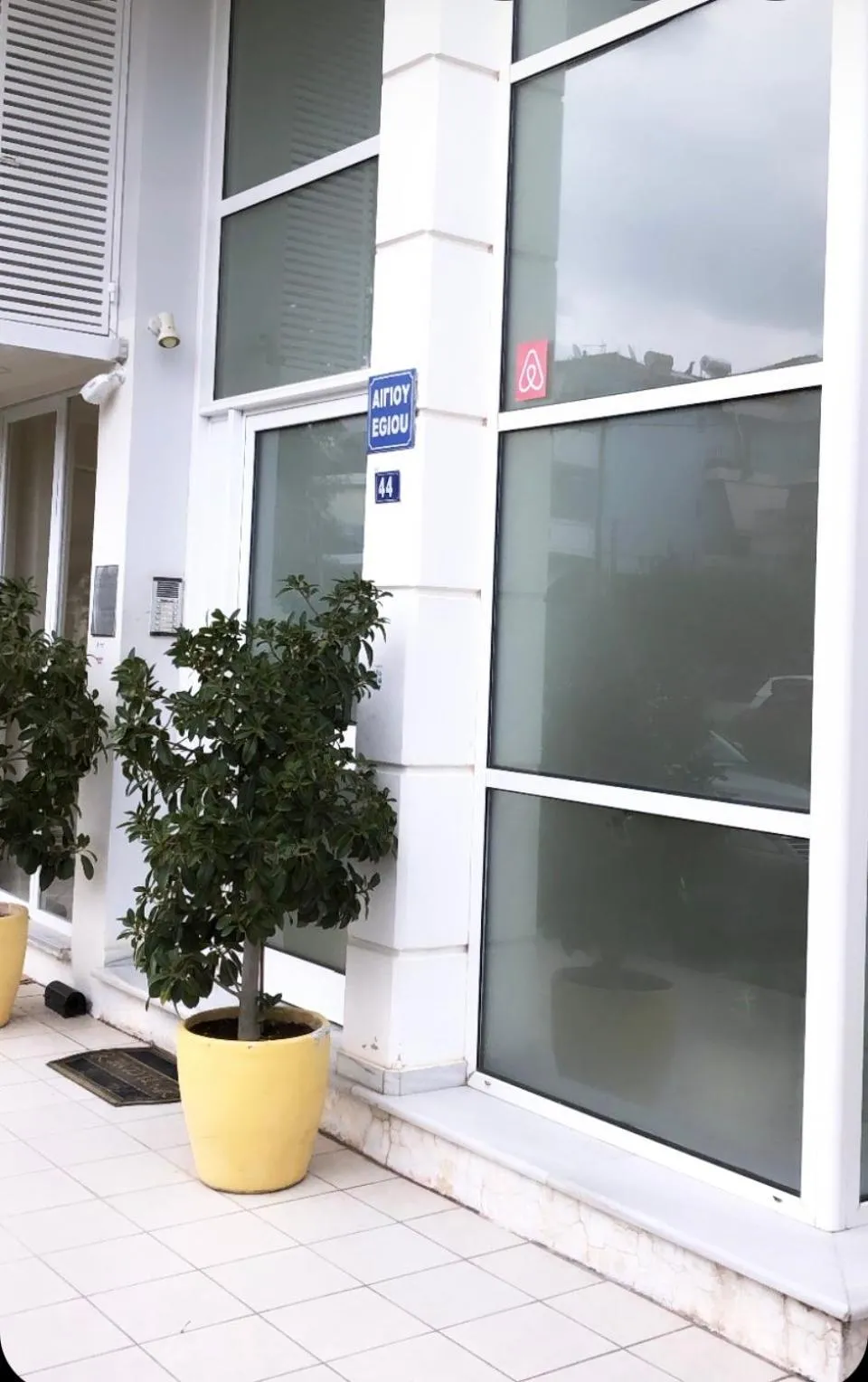 Escape Luxury Apartment