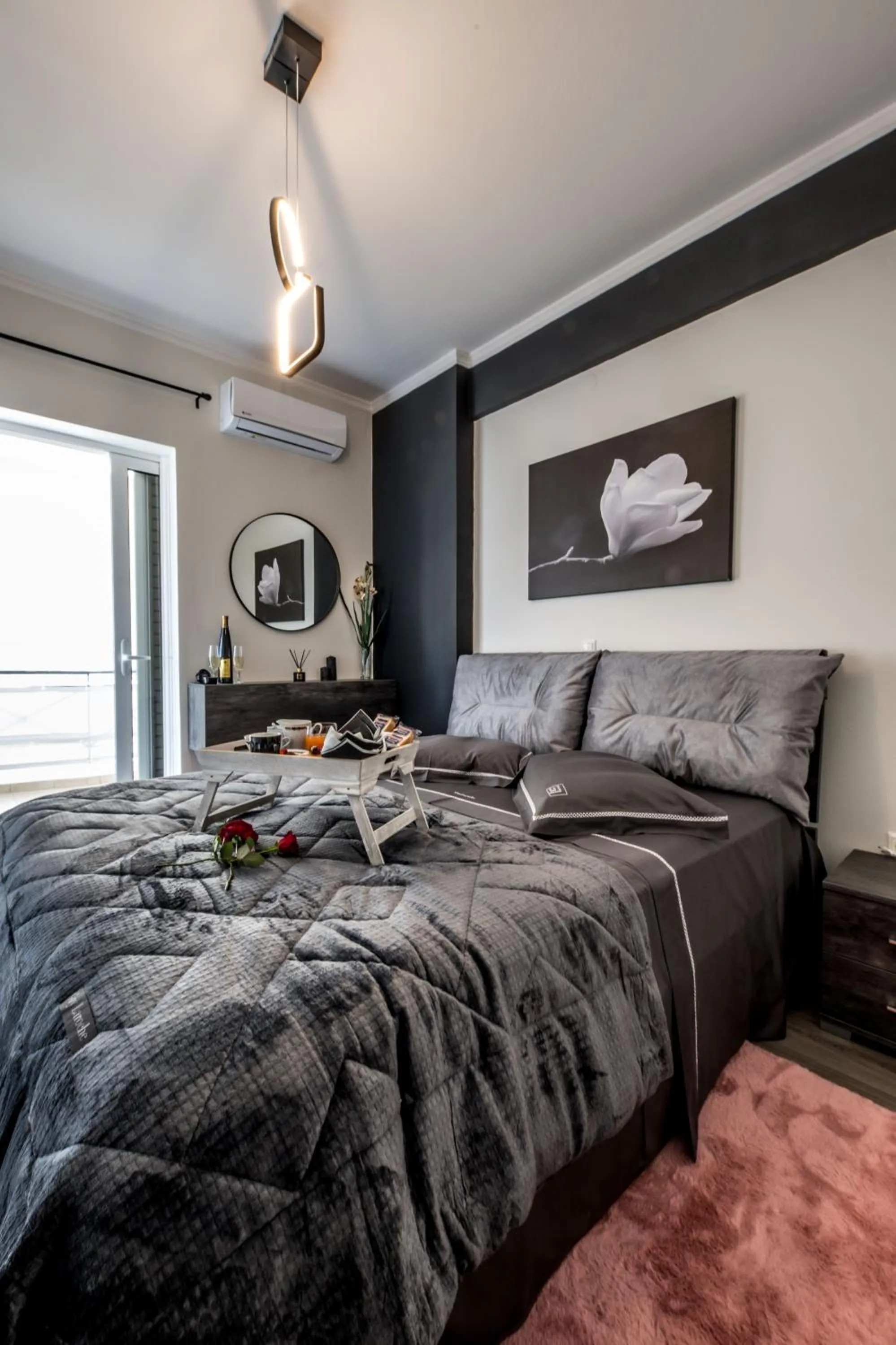 Bedroom, Bed in Escape Luxury Apartment