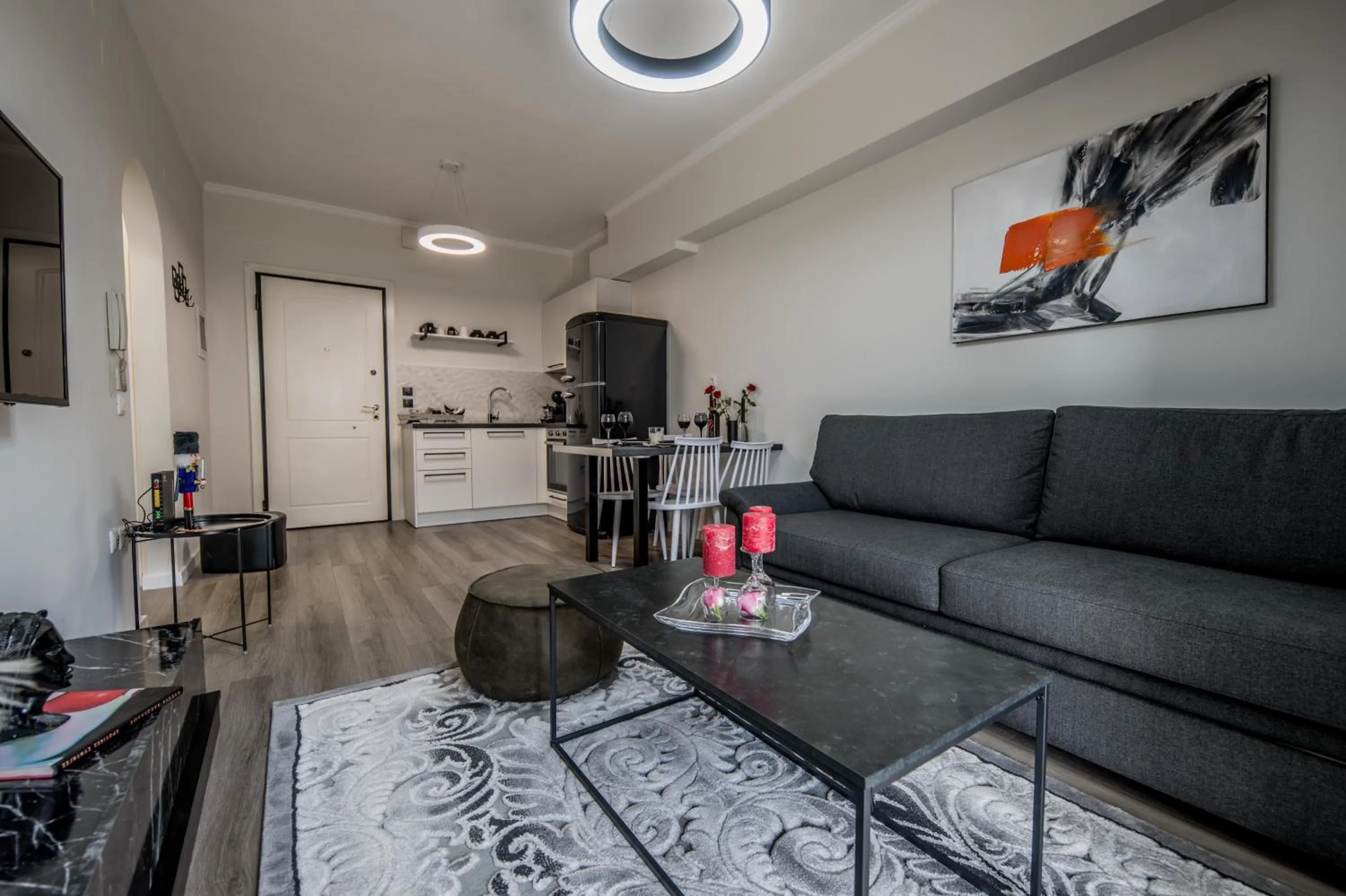 Kitchen or kitchenette in Escape Luxury Apartment