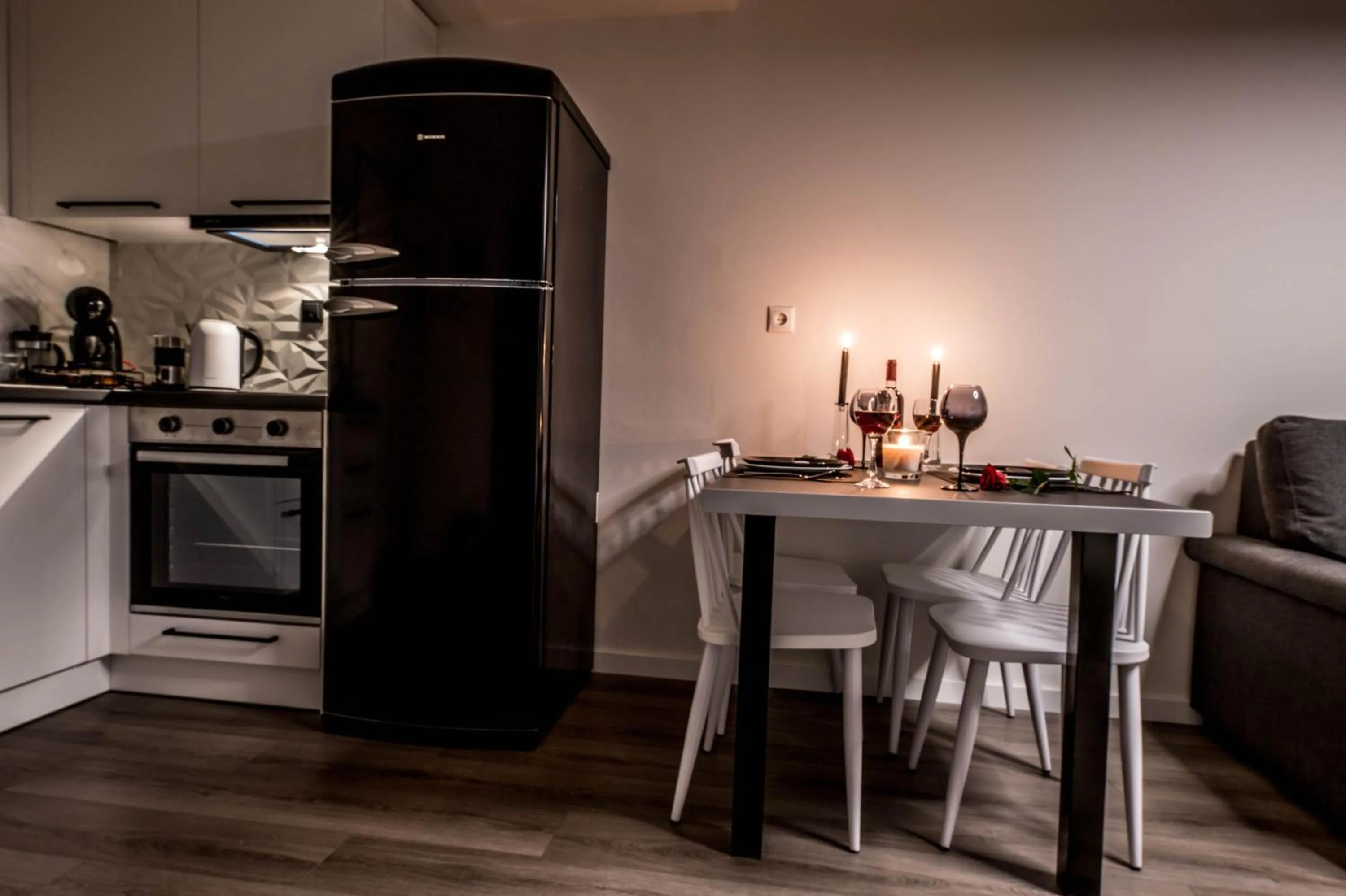Kitchen or kitchenette in Escape Luxury Apartment