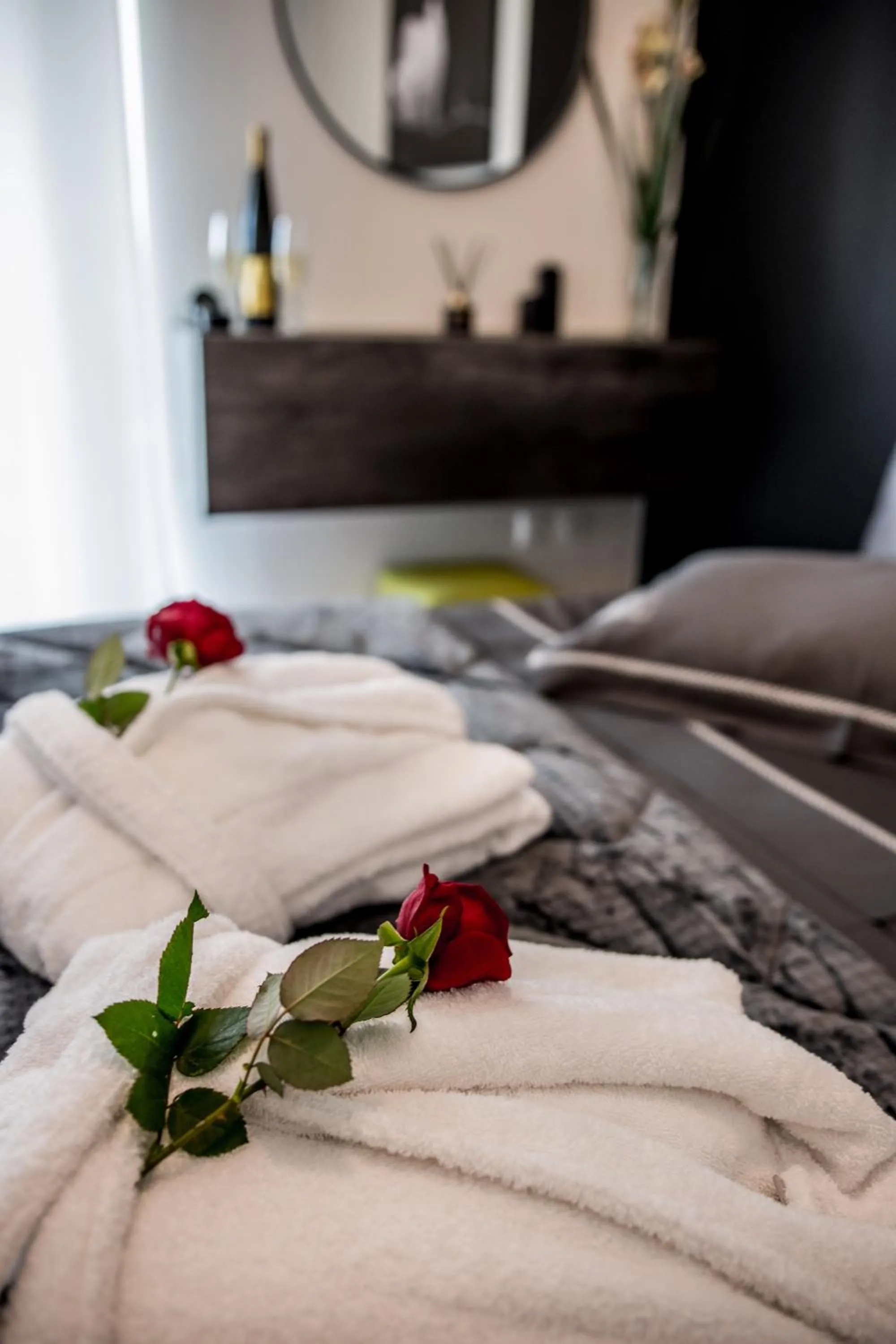 Photo of the whole room, Bed in Escape Luxury Apartment
