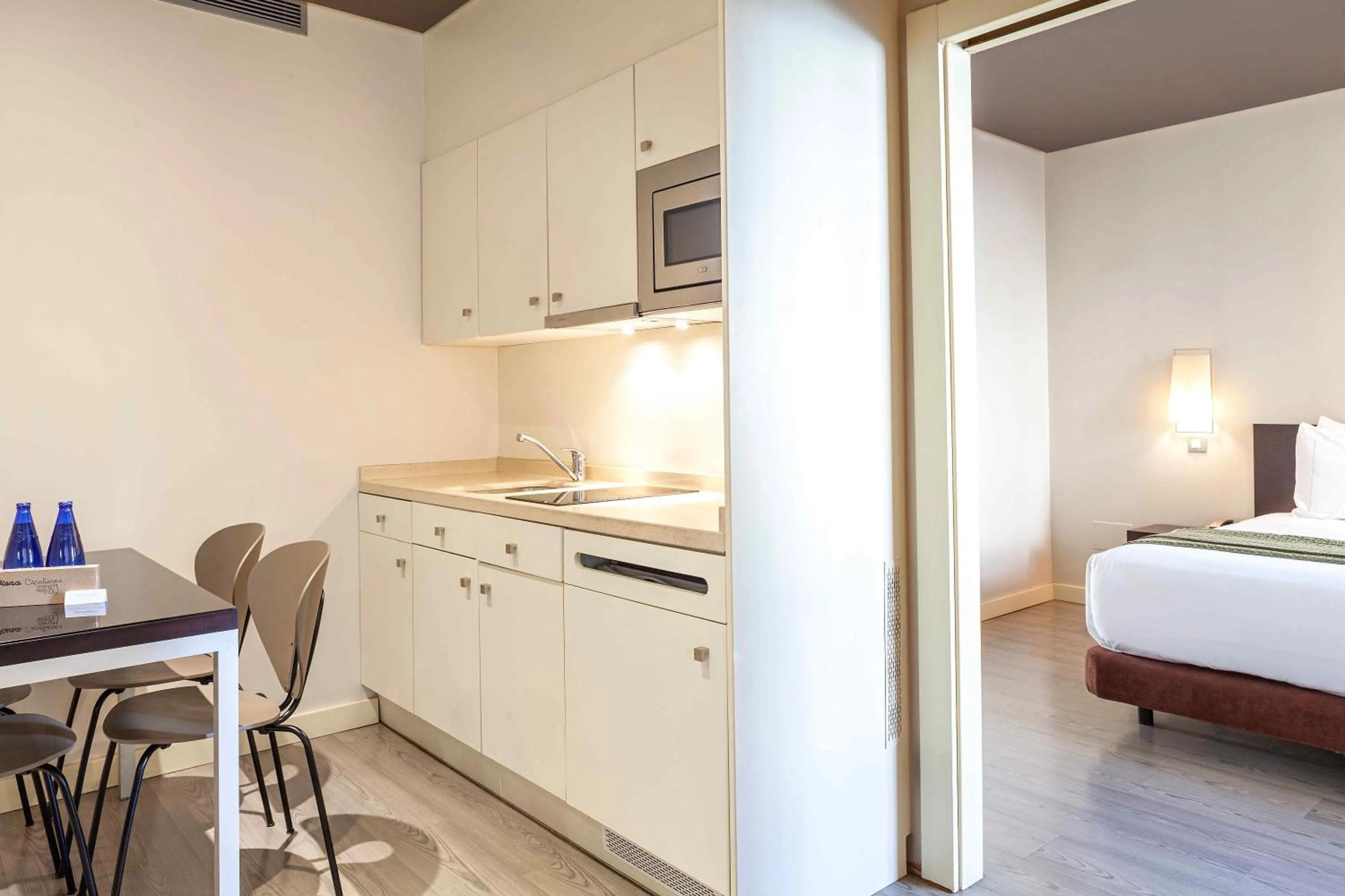 Bed in Suites Viena Plaza de España