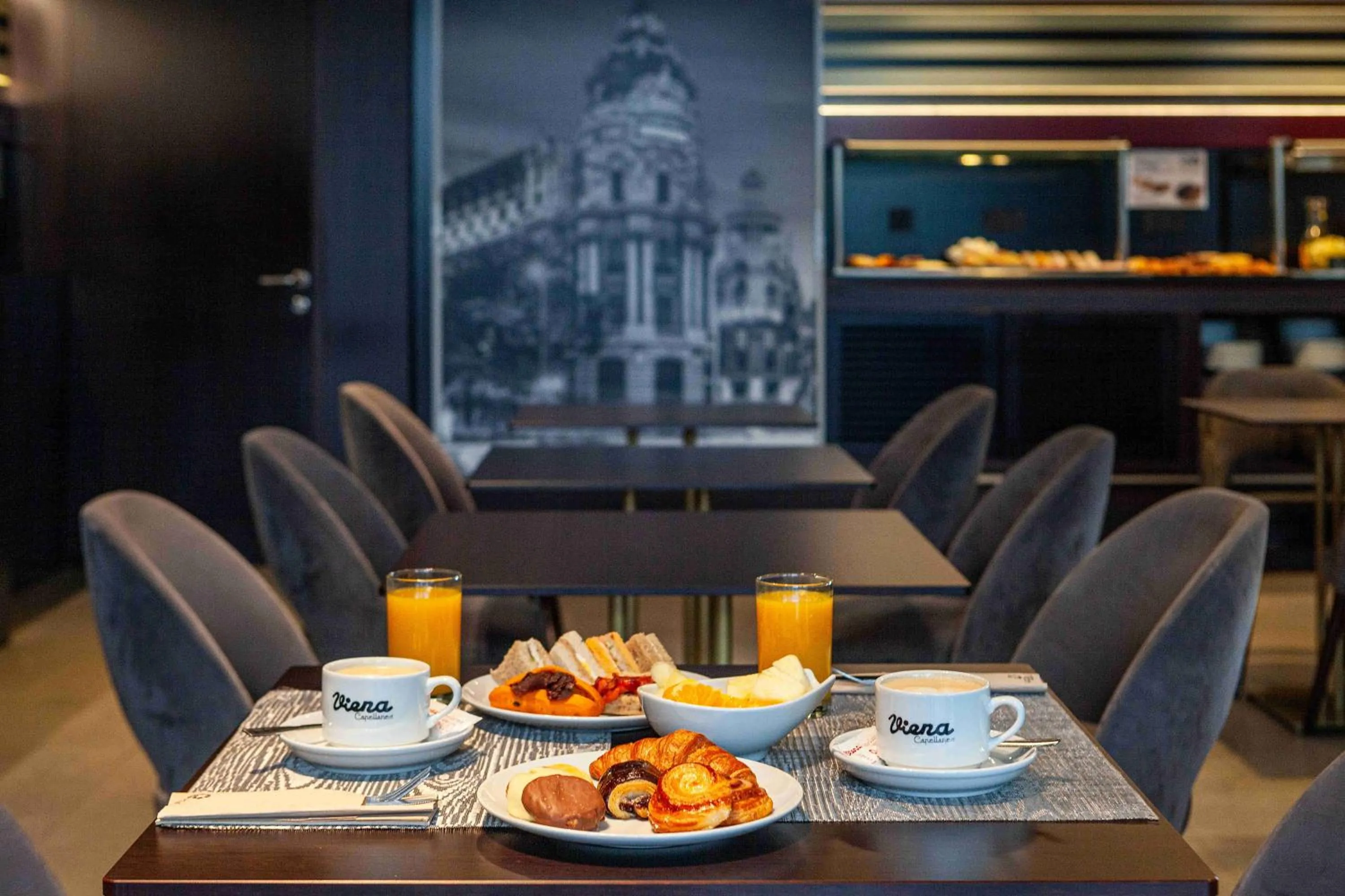 Buffet breakfast in Suites Viena Plaza de España