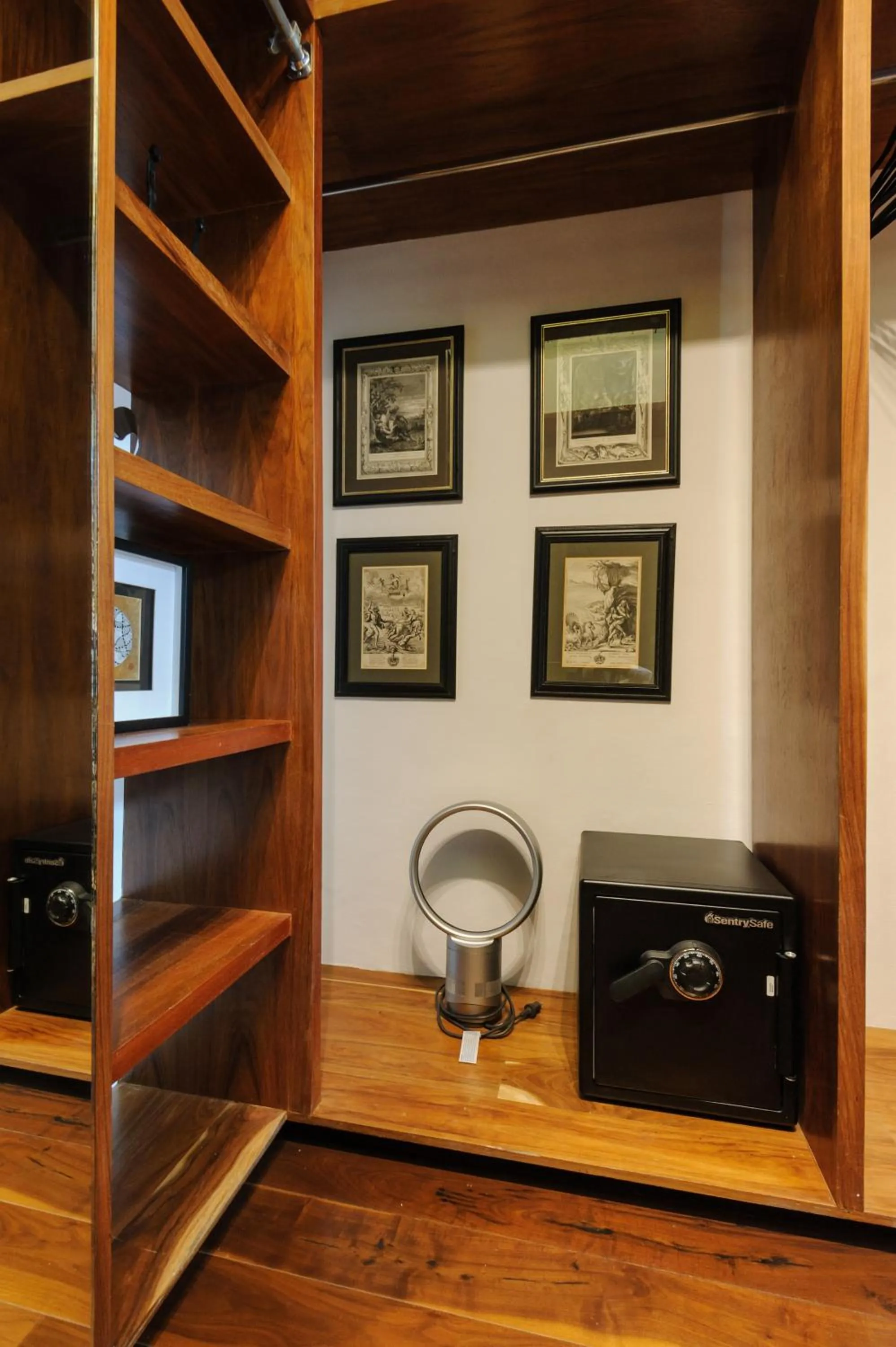 wardrobe in Casa Wynwood Roma Norte