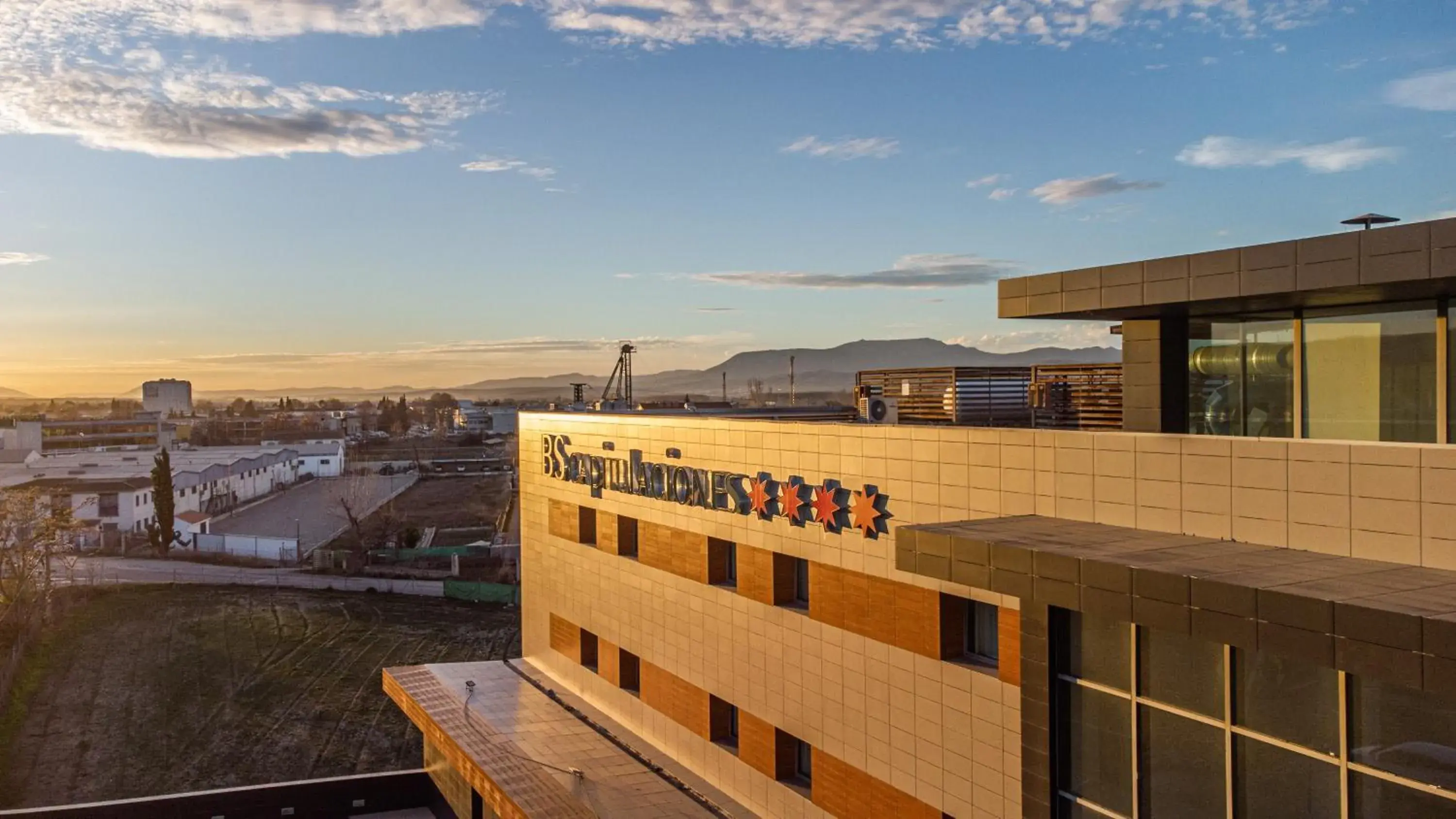 Facade/entrance in BS Capitulaciones Facade/entrance in BS Capitulaciones