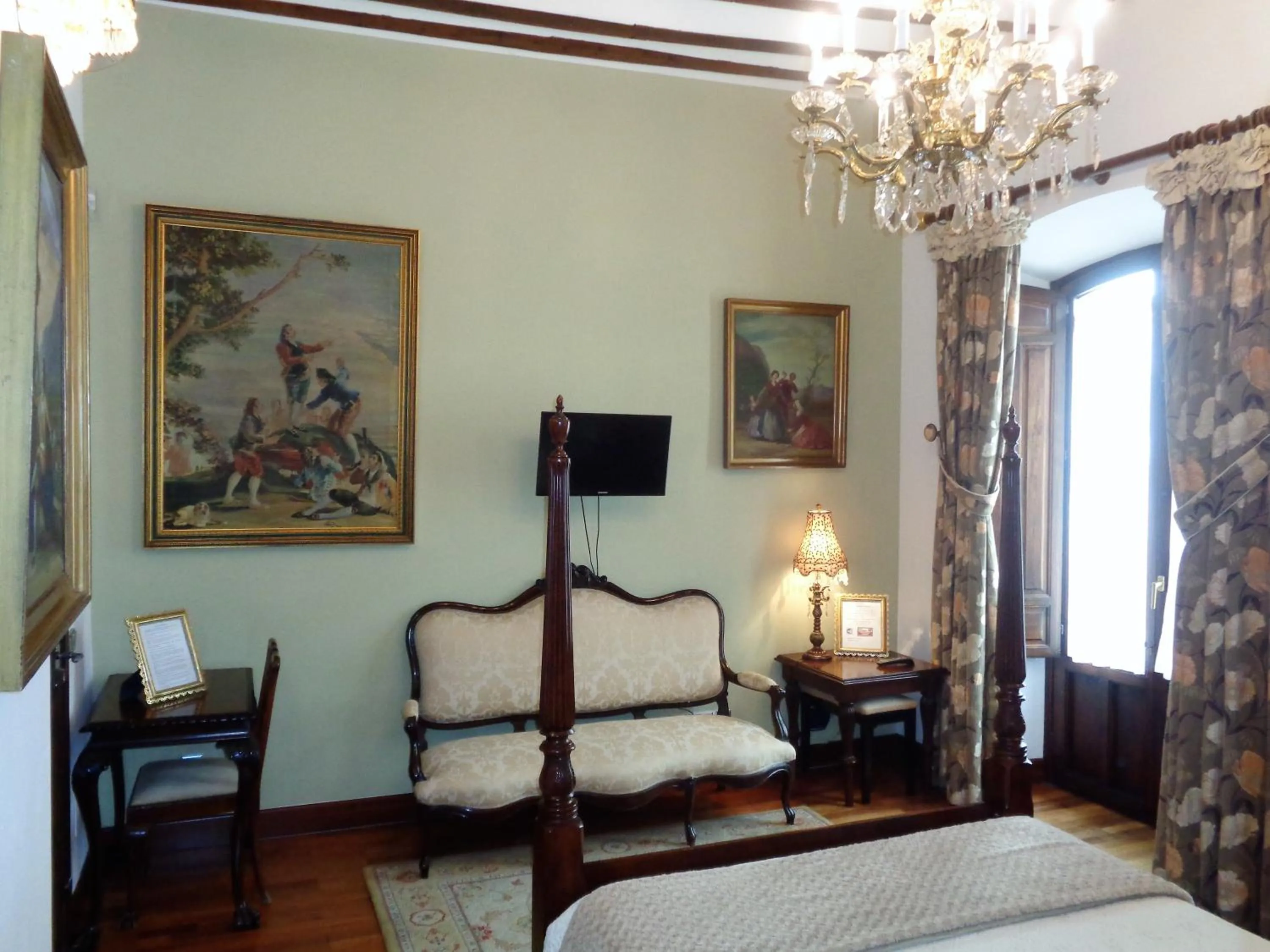 Decorative detail, Bed in Hotel Boutique Nueve Leyendas