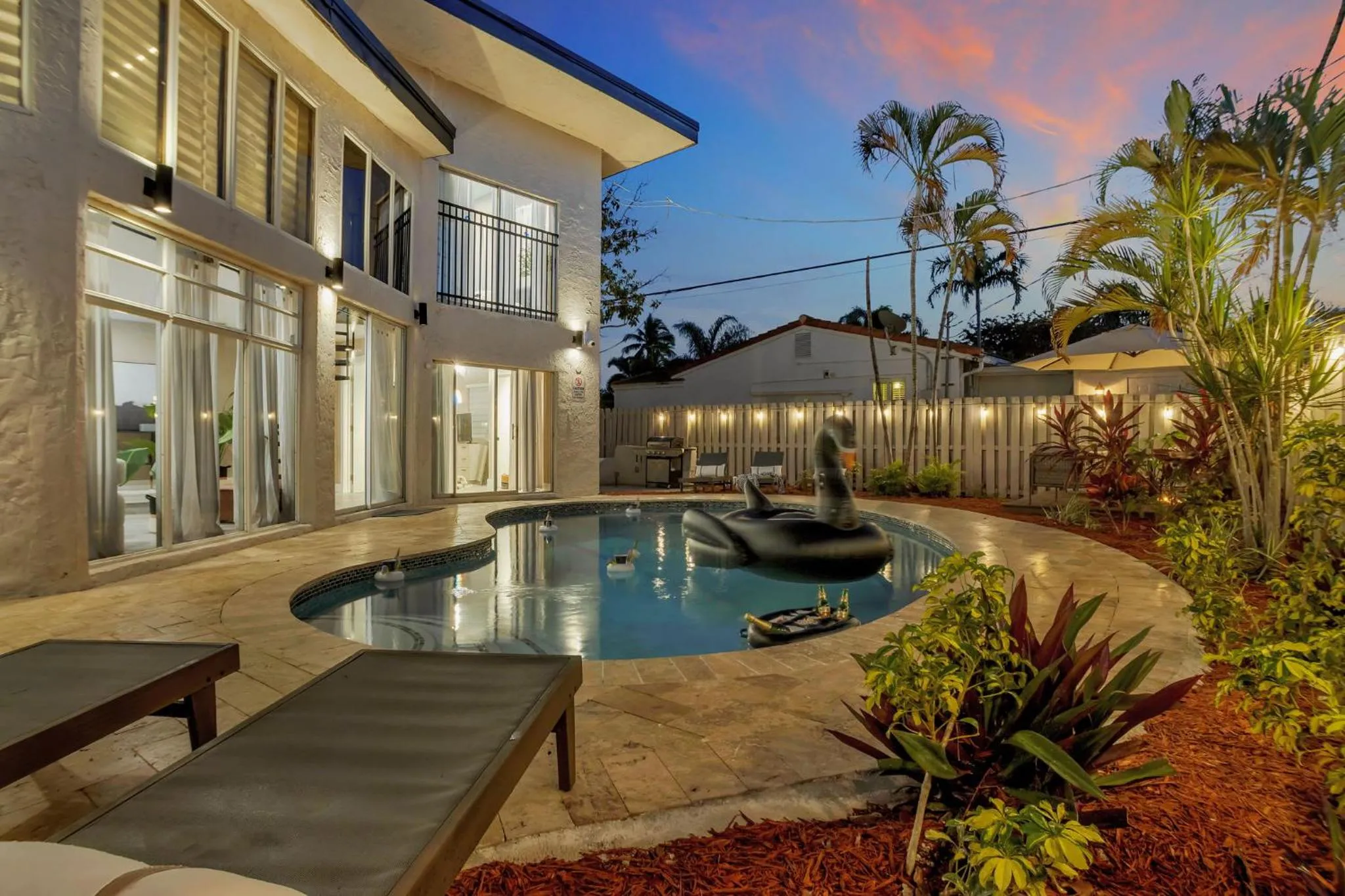Stunning 2 Story Villa with Pool