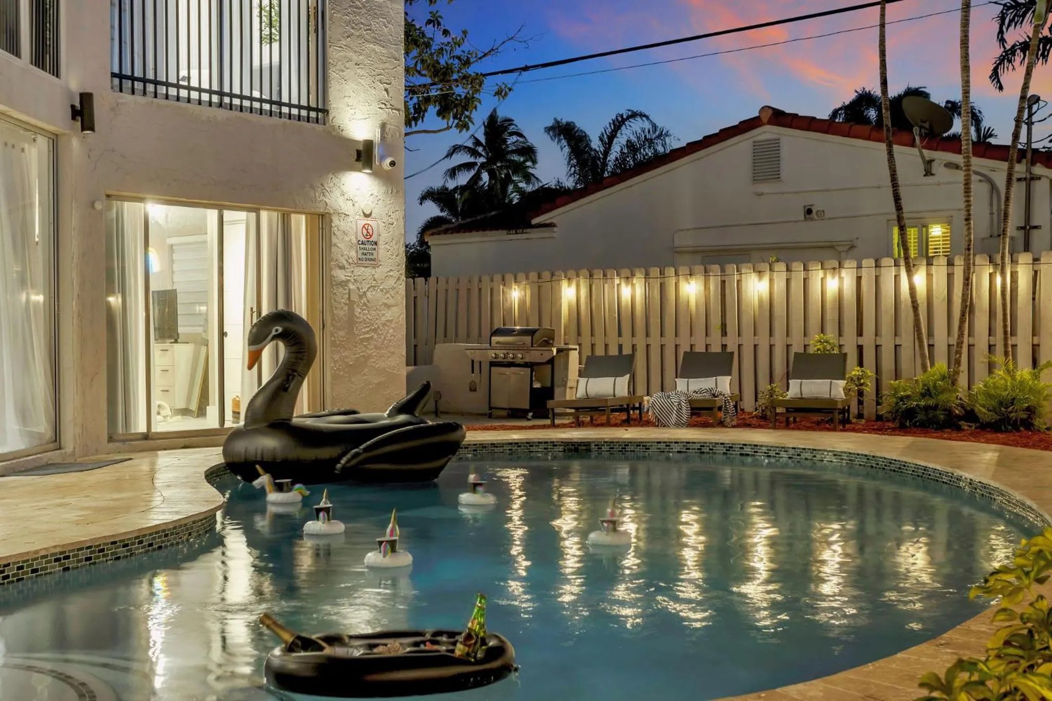 Stunning 2 Story Villa with Pool